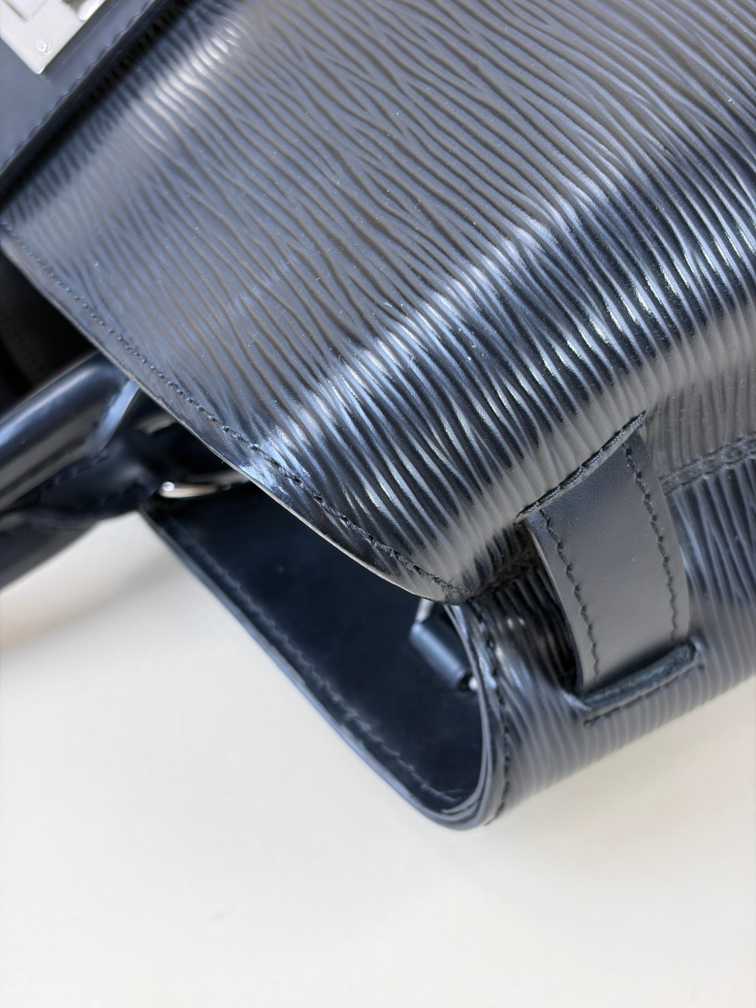 LOUIS VUITTON Mirabeau GM black epi