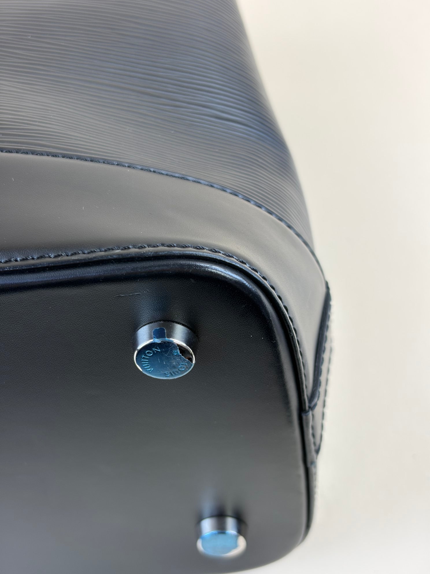 LOUIS VUITTON Mirabeau GM black epi