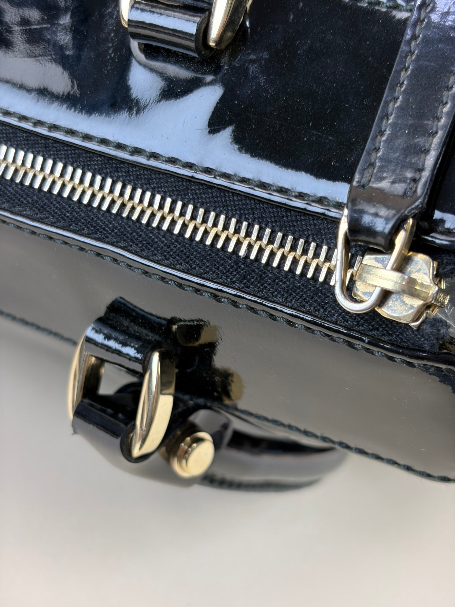 GUCCI vinyl-D black vernis shoulder bag