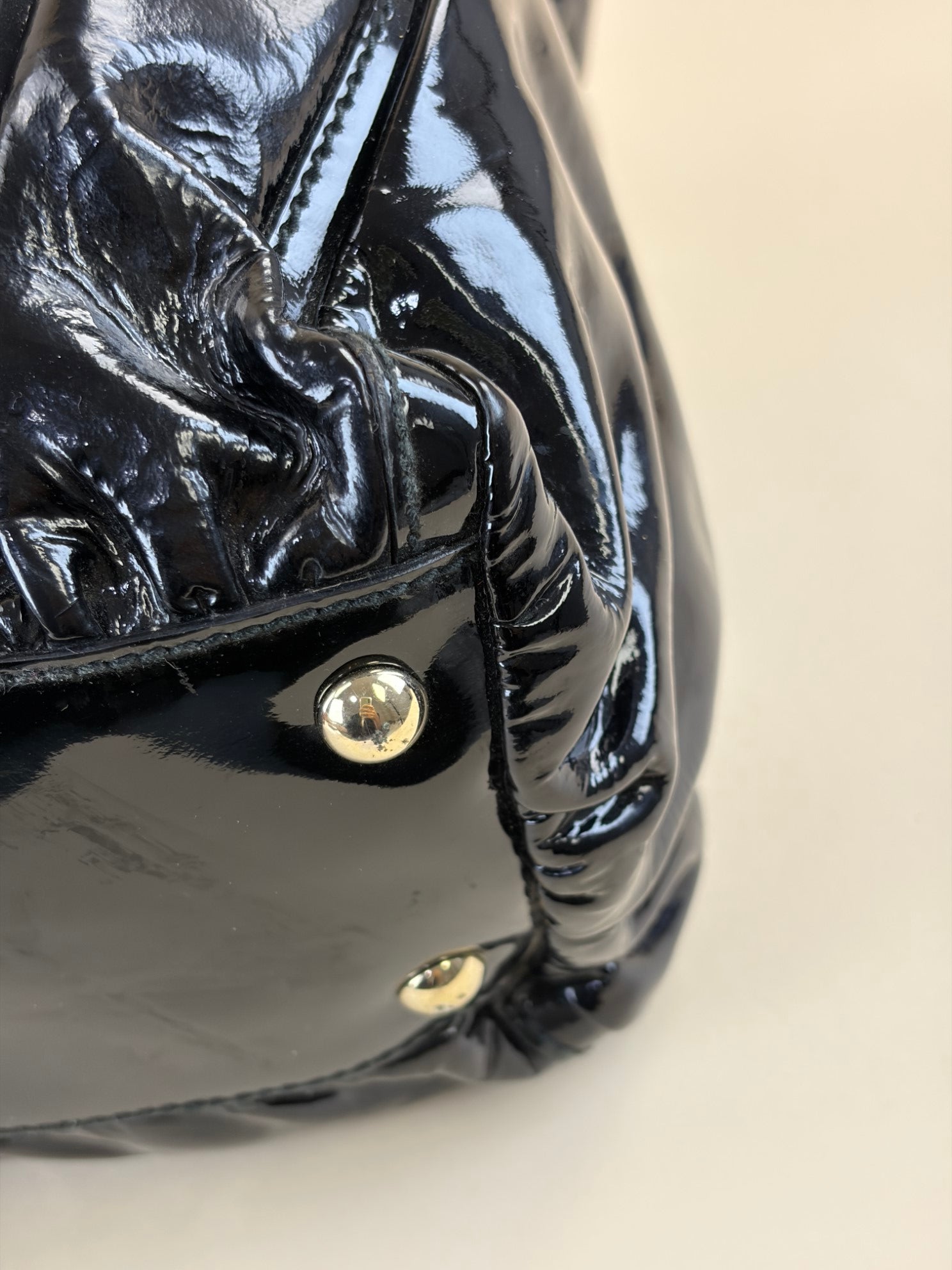 GUCCI vinyl-D black vernis shoulder bag