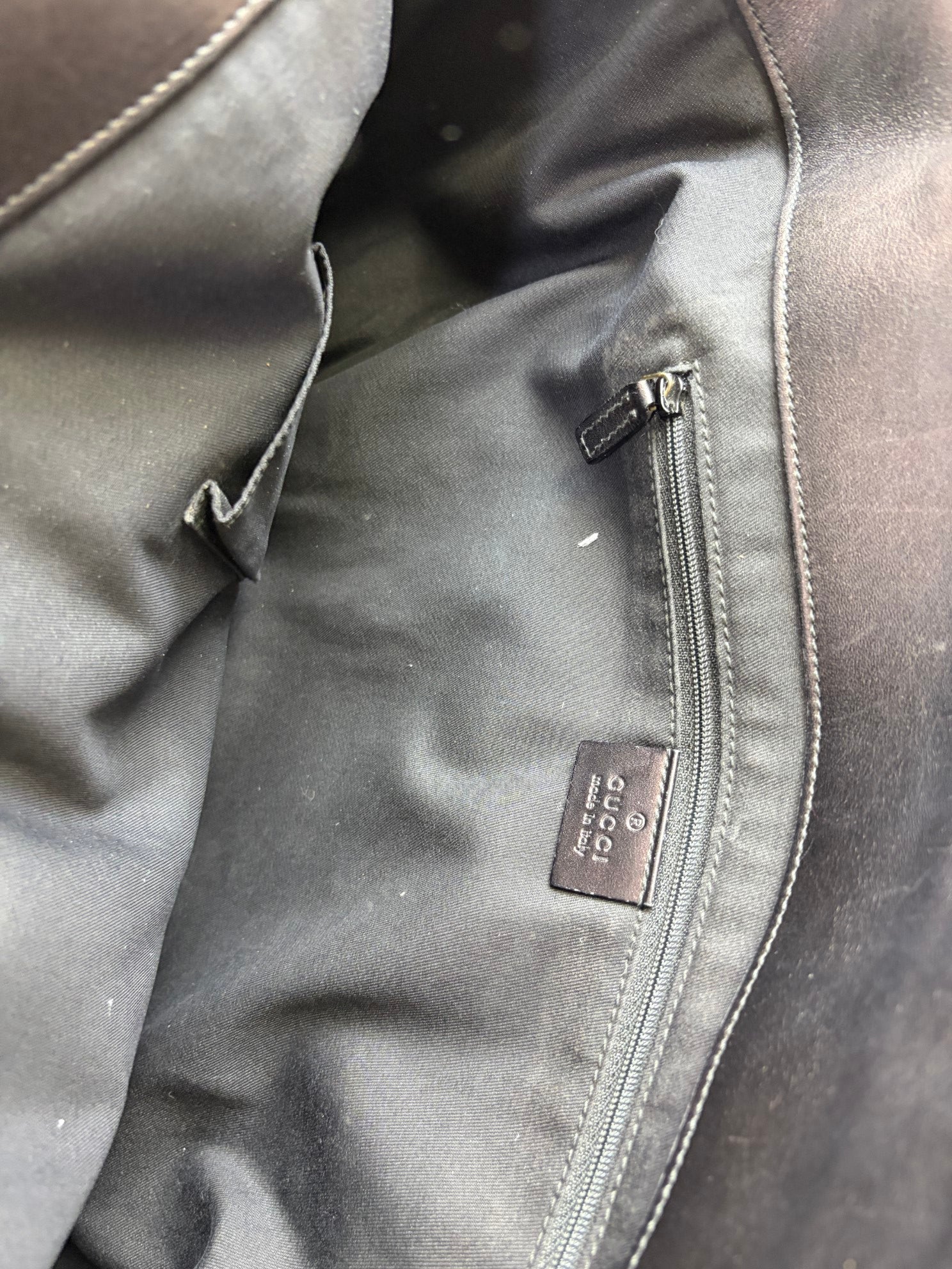 GUCCI vinyl-D black vernis shoulder bag