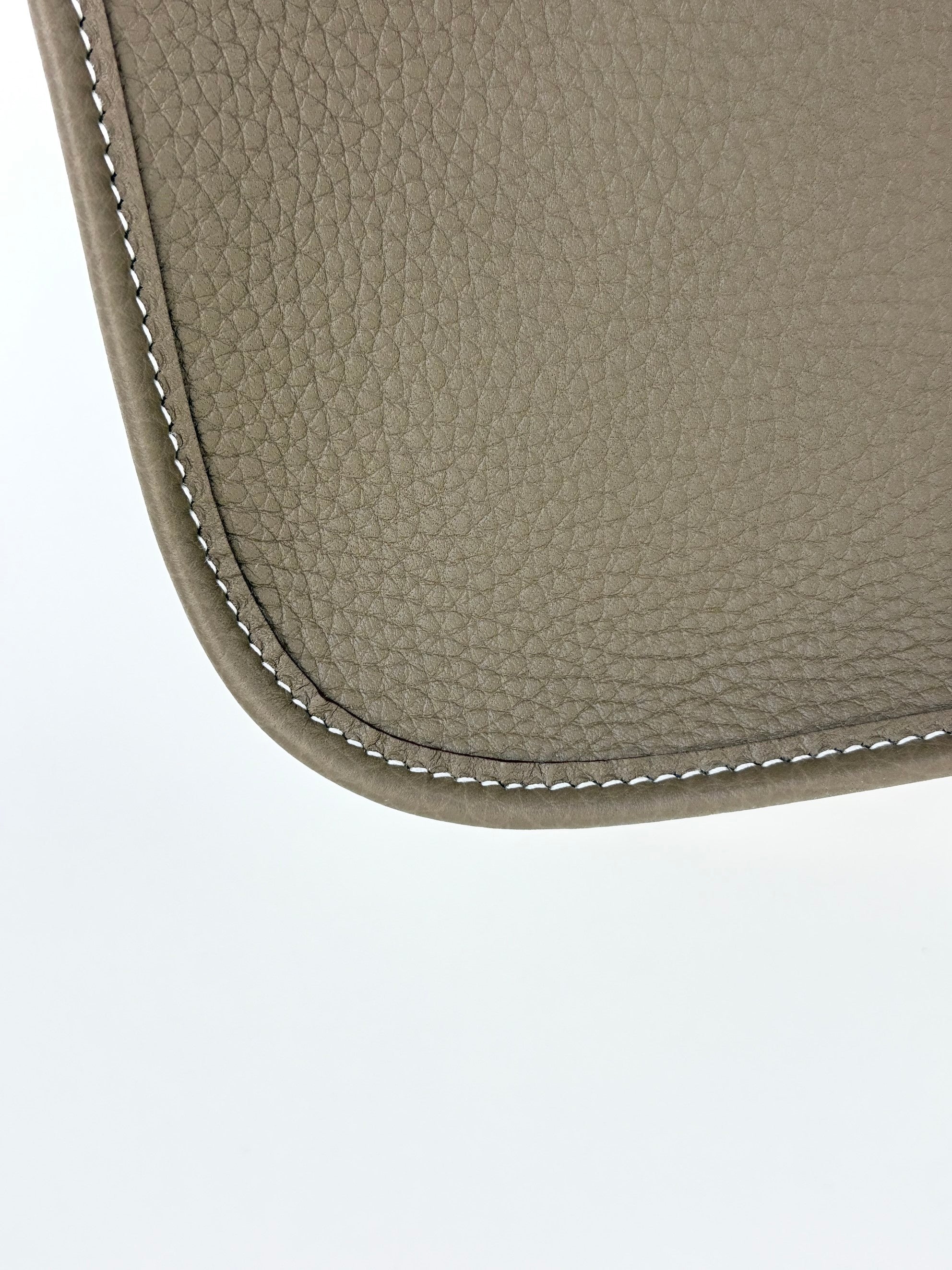 Hermes Etoupe taurillon Clemence leather Evelyne 16 amazone bag
