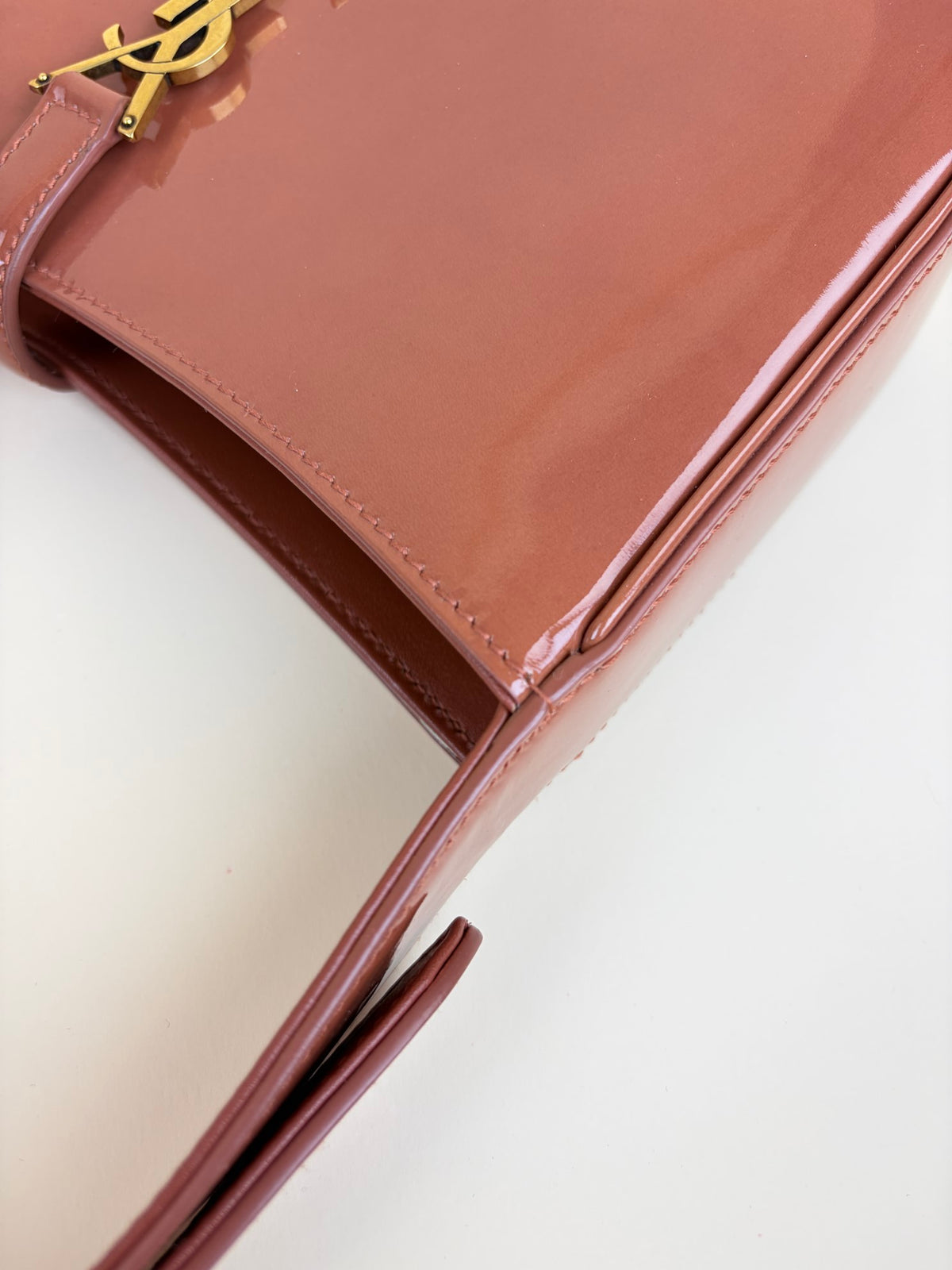 YSL mild rose patent leather LE5A7 hobo bag