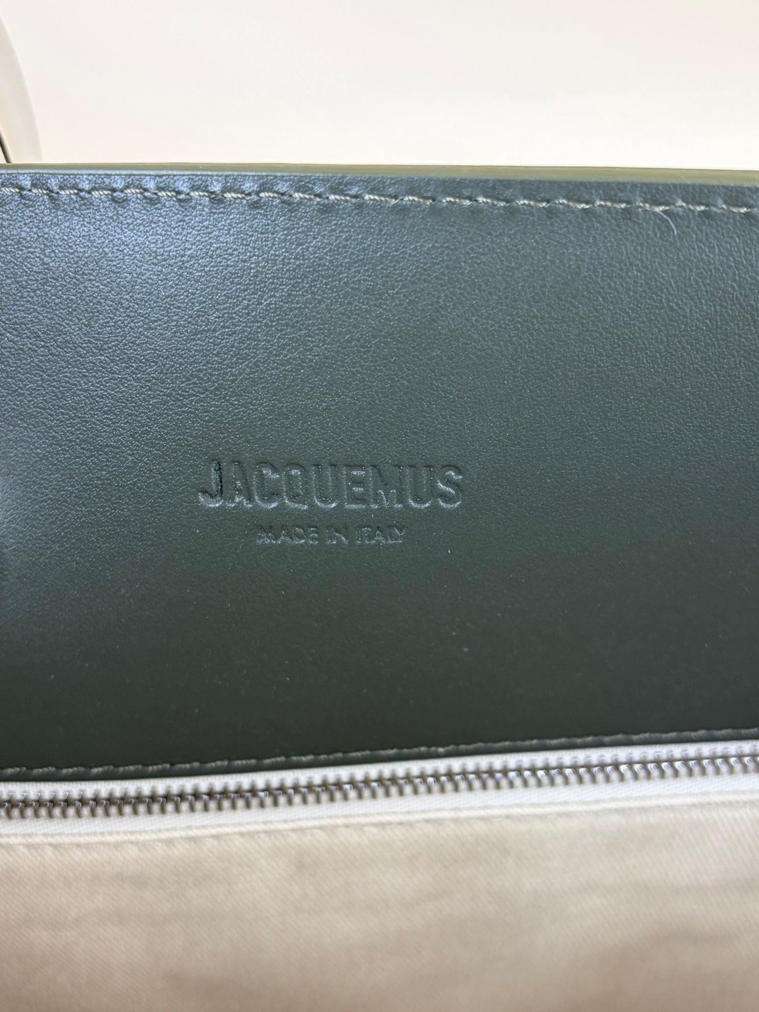 Jacquemus le bamboula moyen suede bucket bag