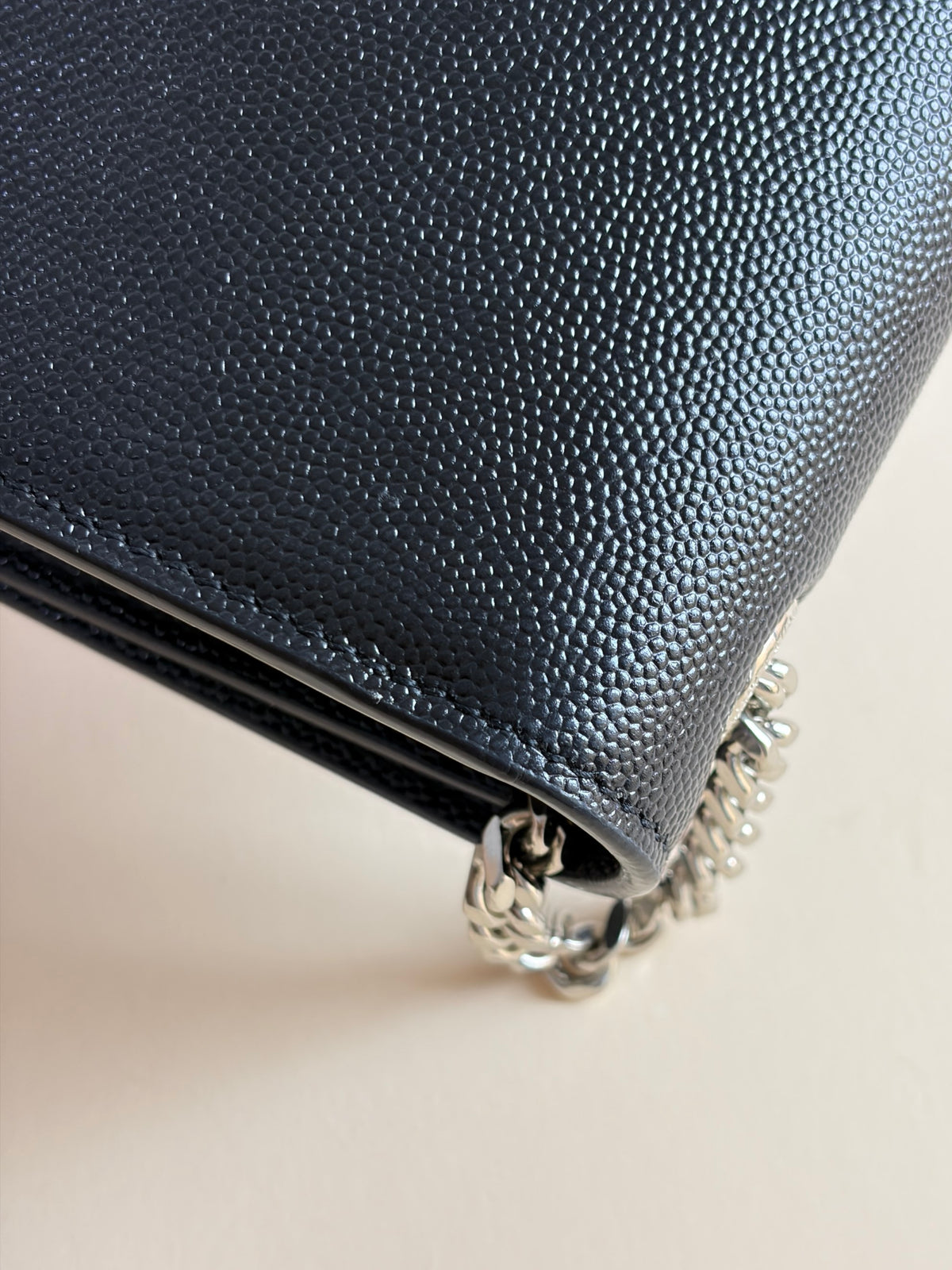 ysl black Kate medium