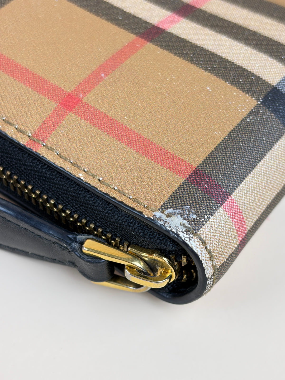 Burberry black/beige Vintage check elmore zip around long wallet