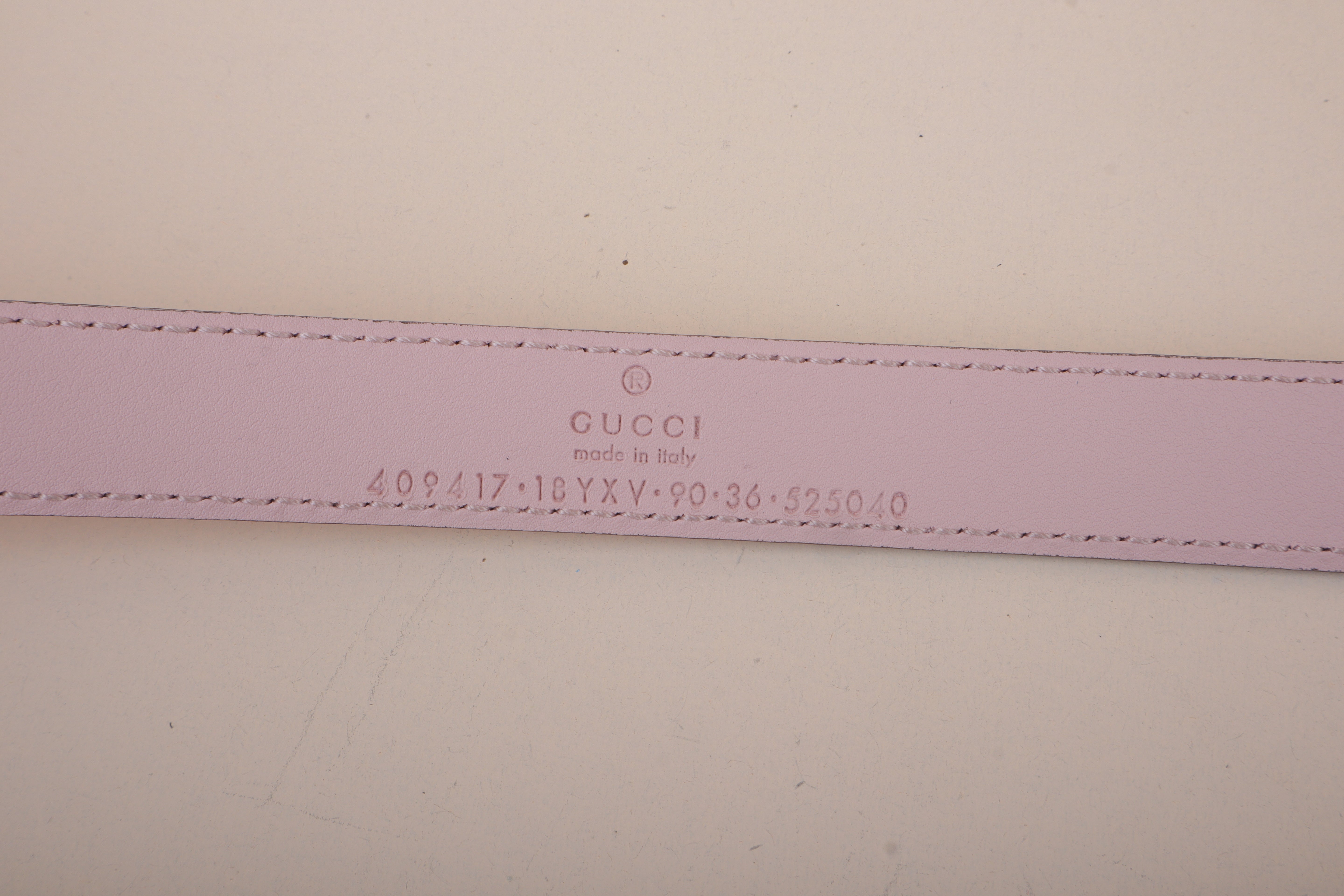 Gucci pink thin leather gg logo