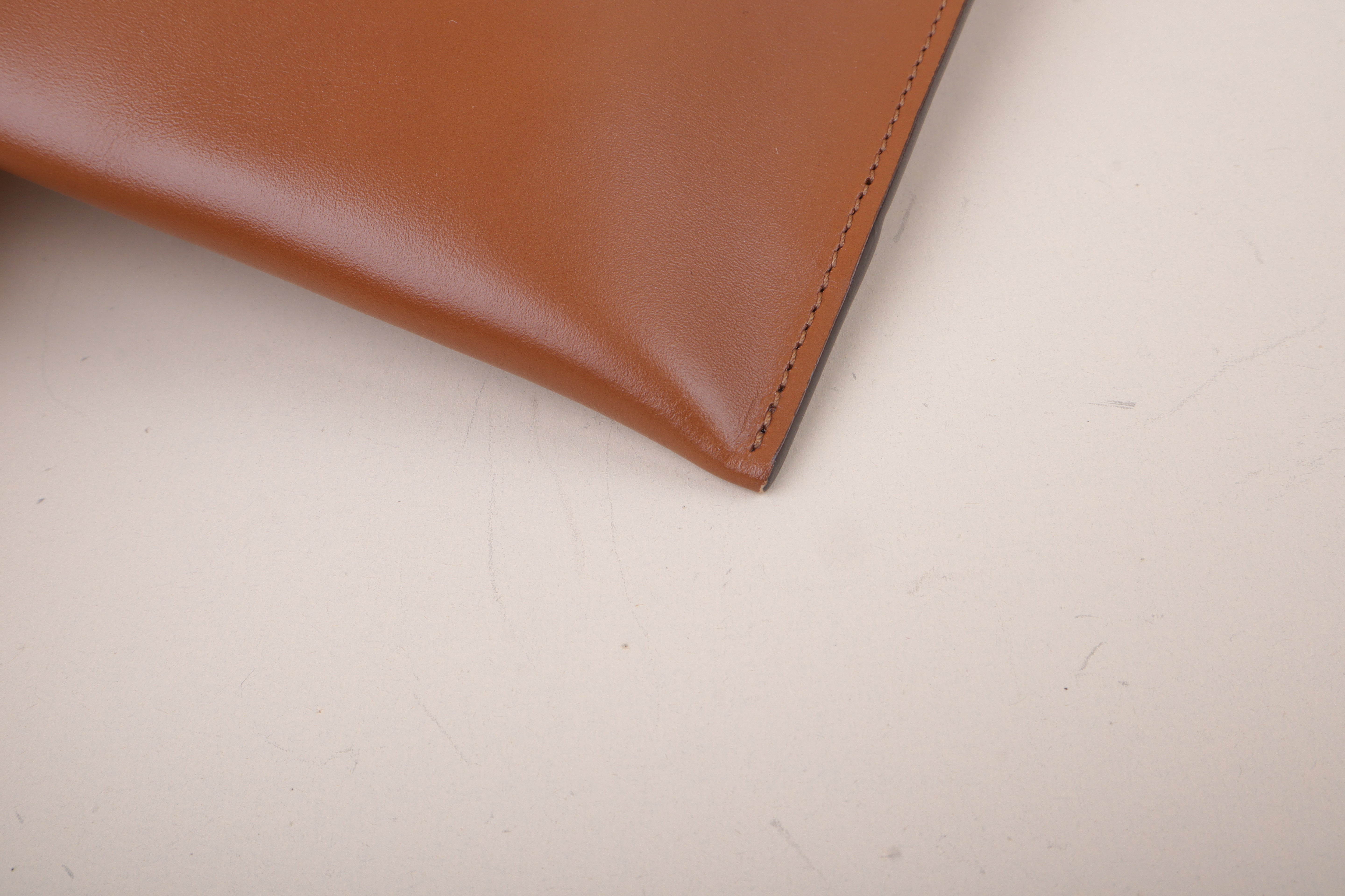 Fendi vitello logo embossed large Clutch