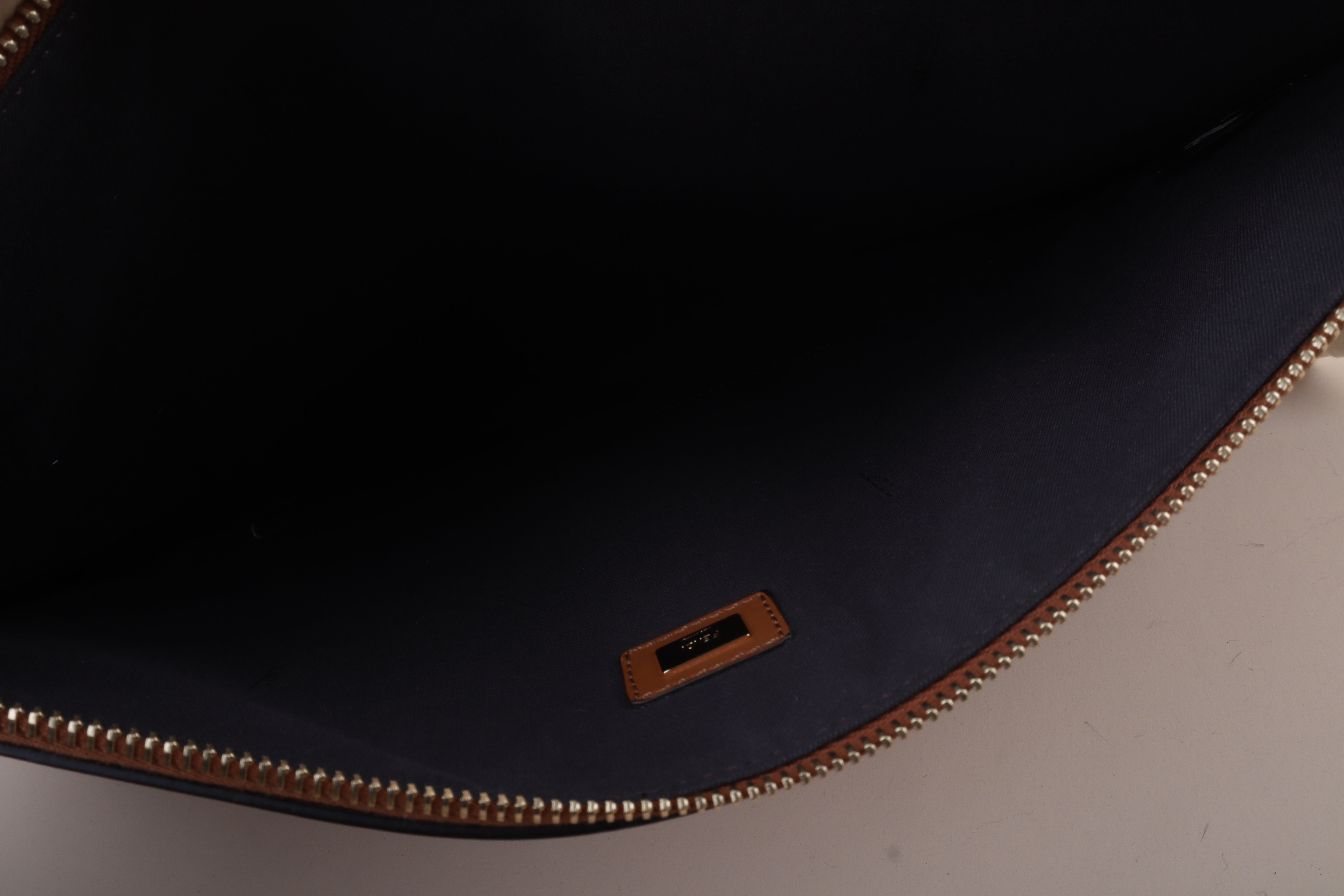 Fendi vitello logo embossed large Clutch