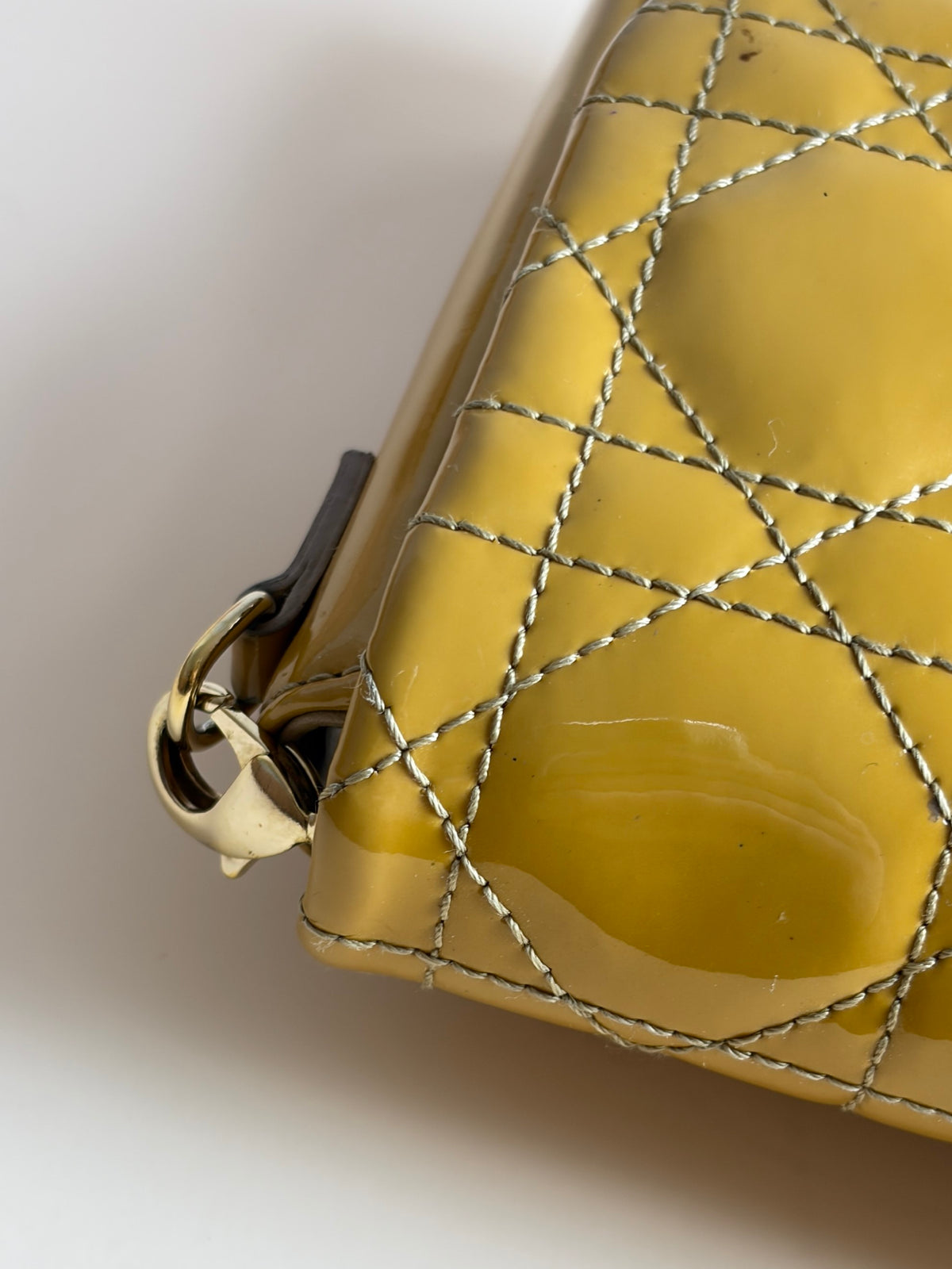Dioe patent cannage miss dior promenade pouch dark yellow