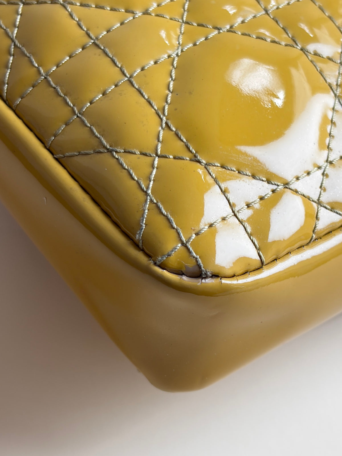 Dioe patent cannage miss dior promenade pouch dark yellow