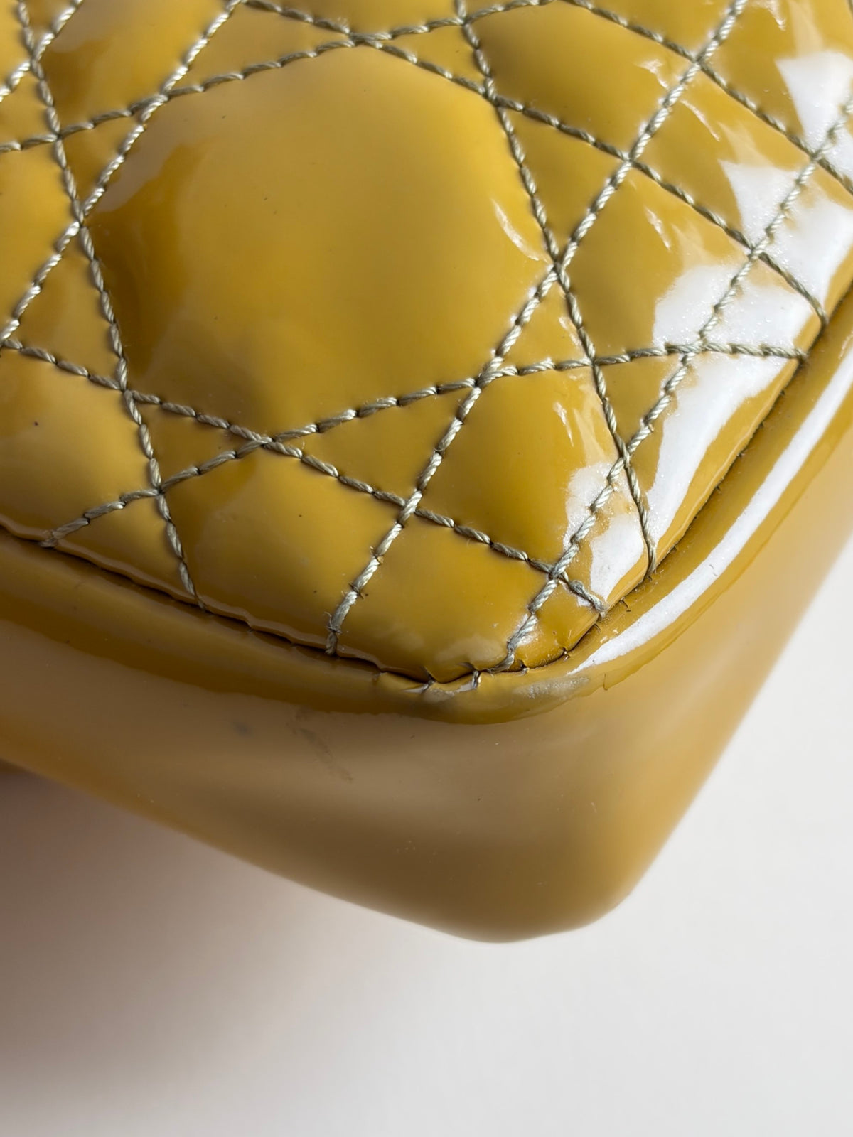 Dioe patent cannage miss dior promenade pouch dark yellow