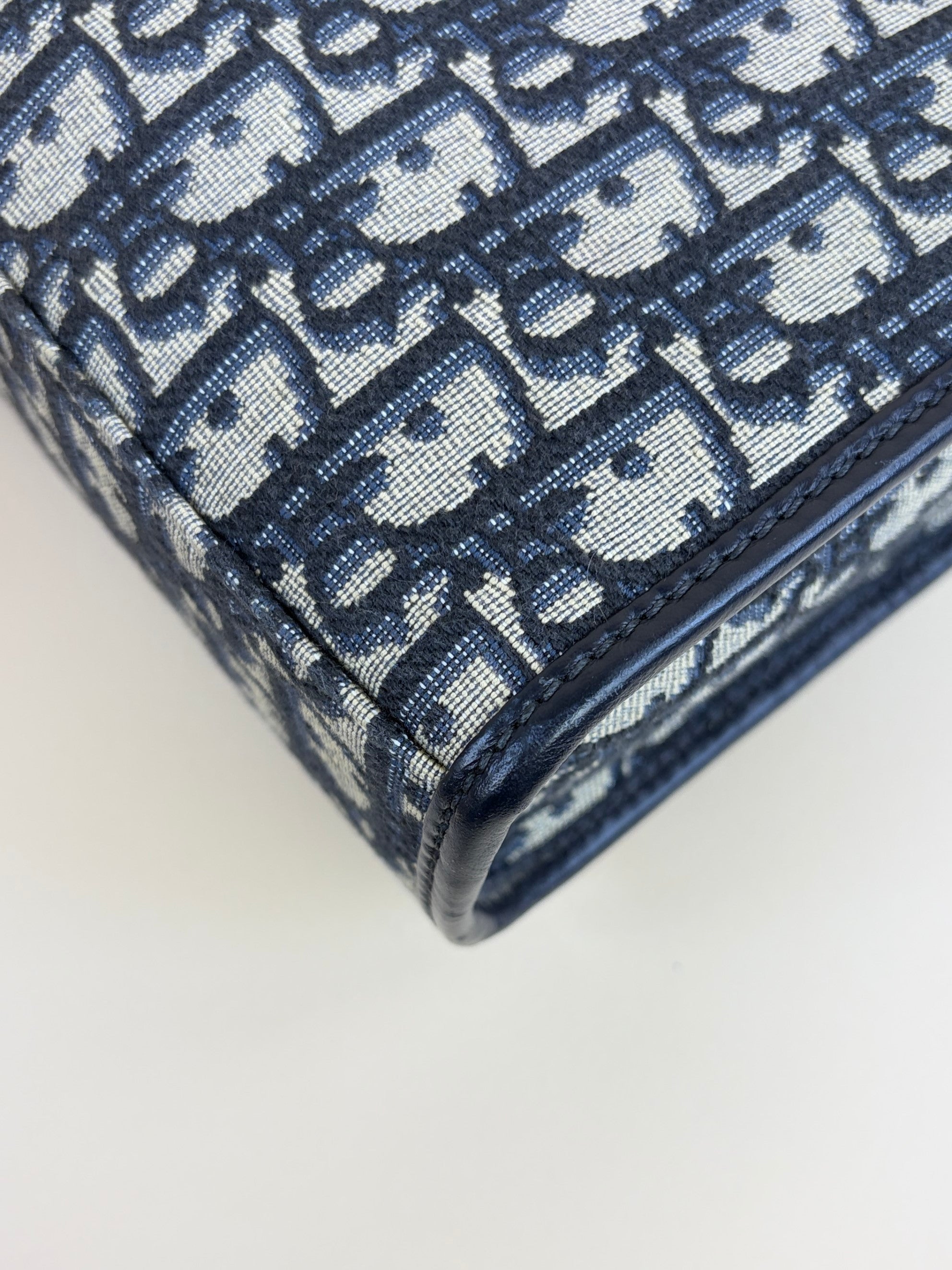 Christian Dior Blue Montaigne 30 Pouch