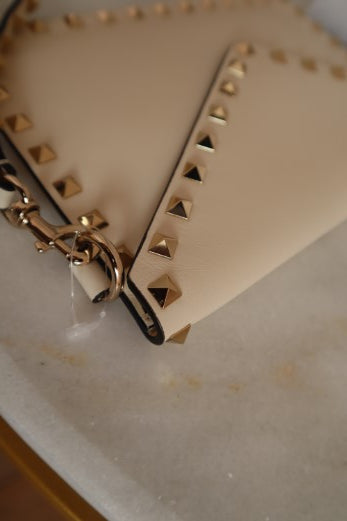 Valentino Off White Rockstud Pouch-Pouch-Valentino-The Closet Egypt
