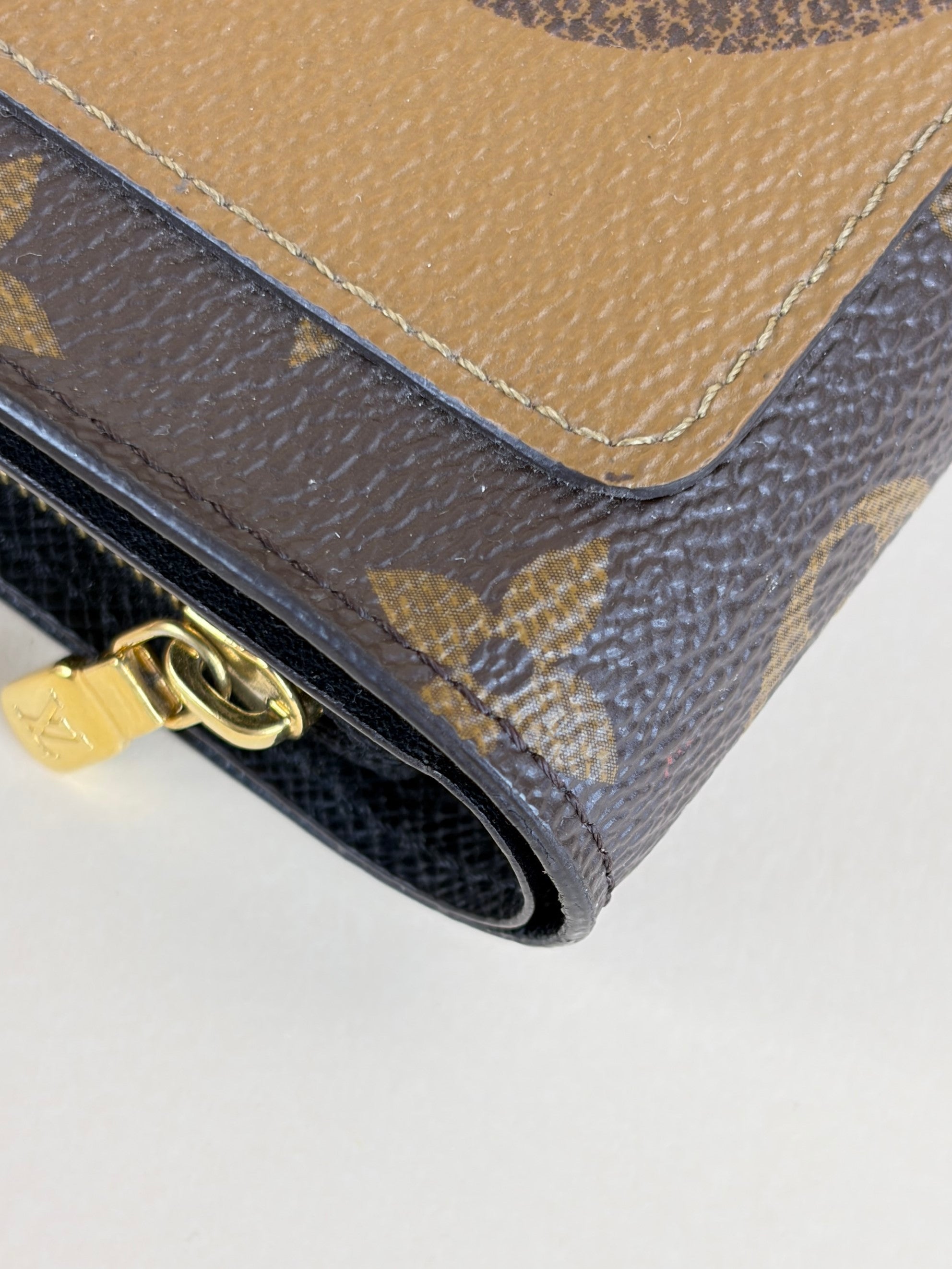 Louis Vuitton monogram reverse Juliette compact wallet