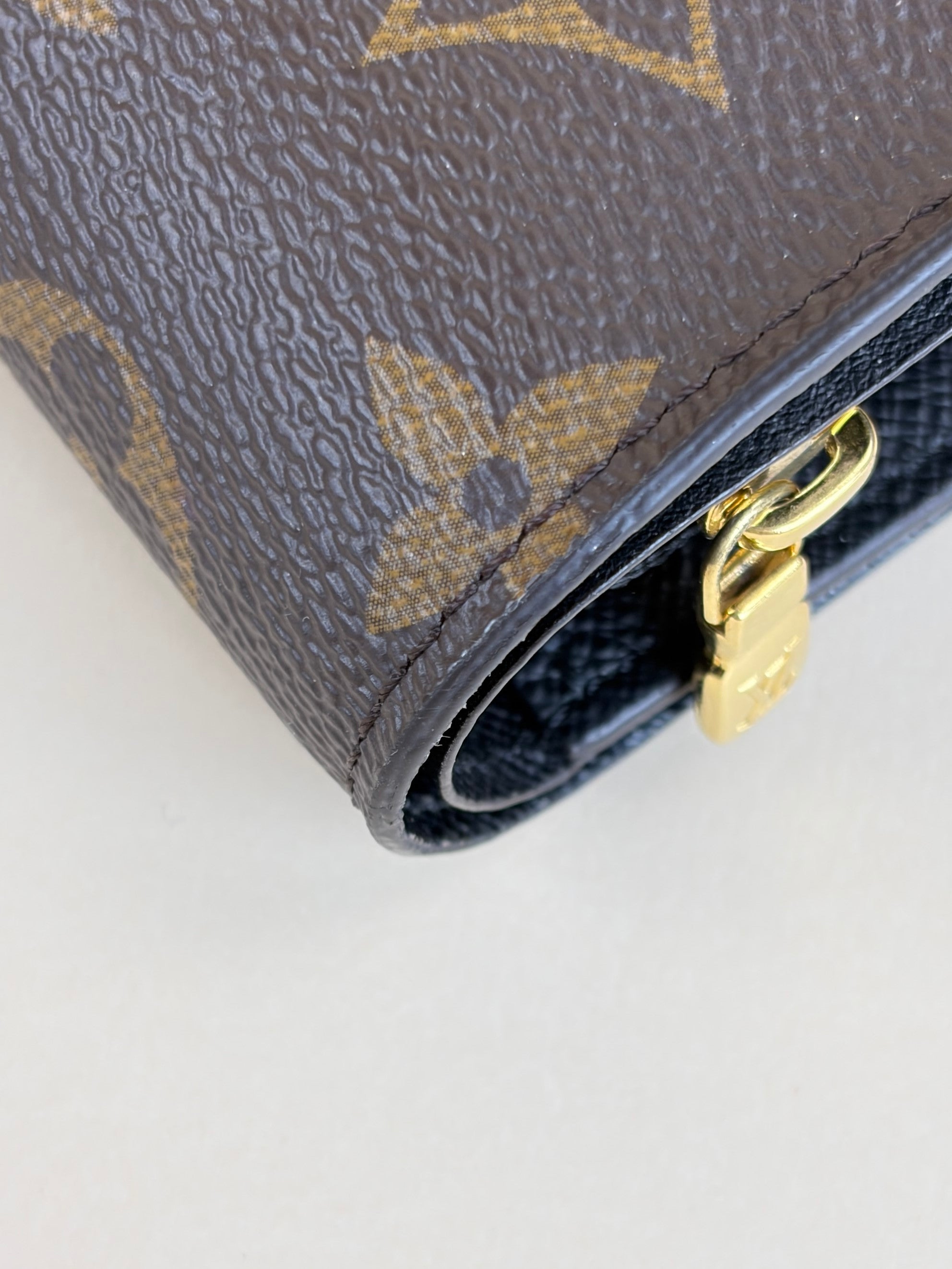 Louis Vuitton monogram reverse Juliette compact wallet