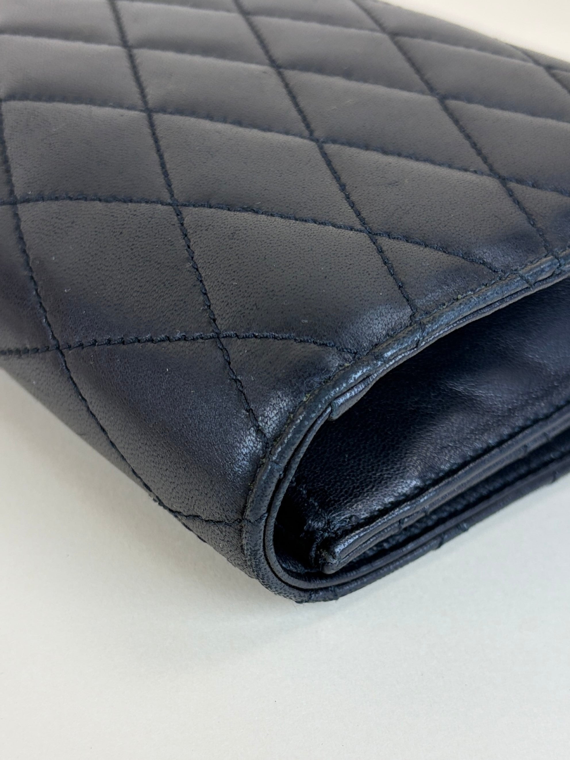 ysl black lambskin quilted Kate clutch