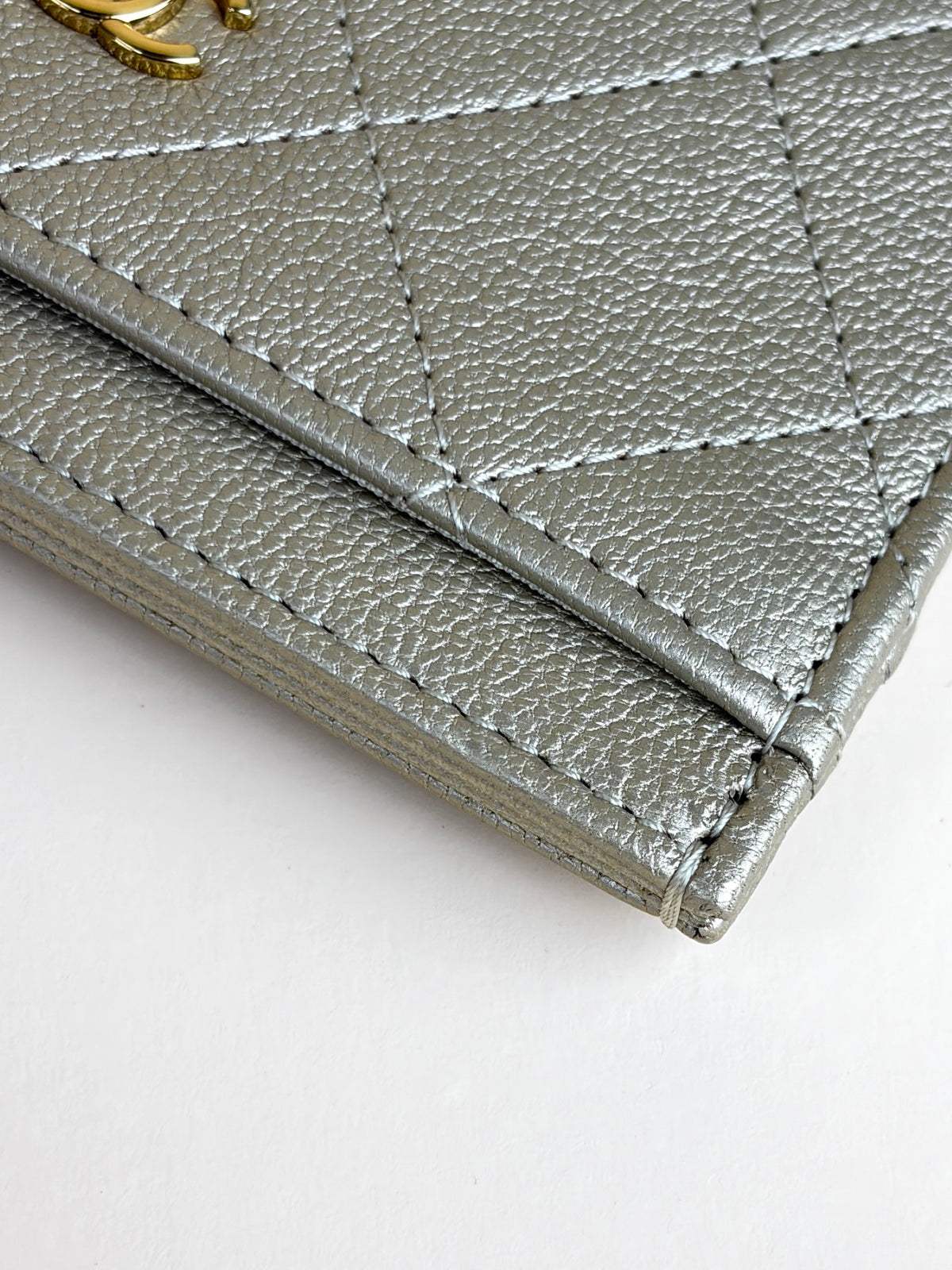 Chanel gold metallic quilted calfskin classic card holder