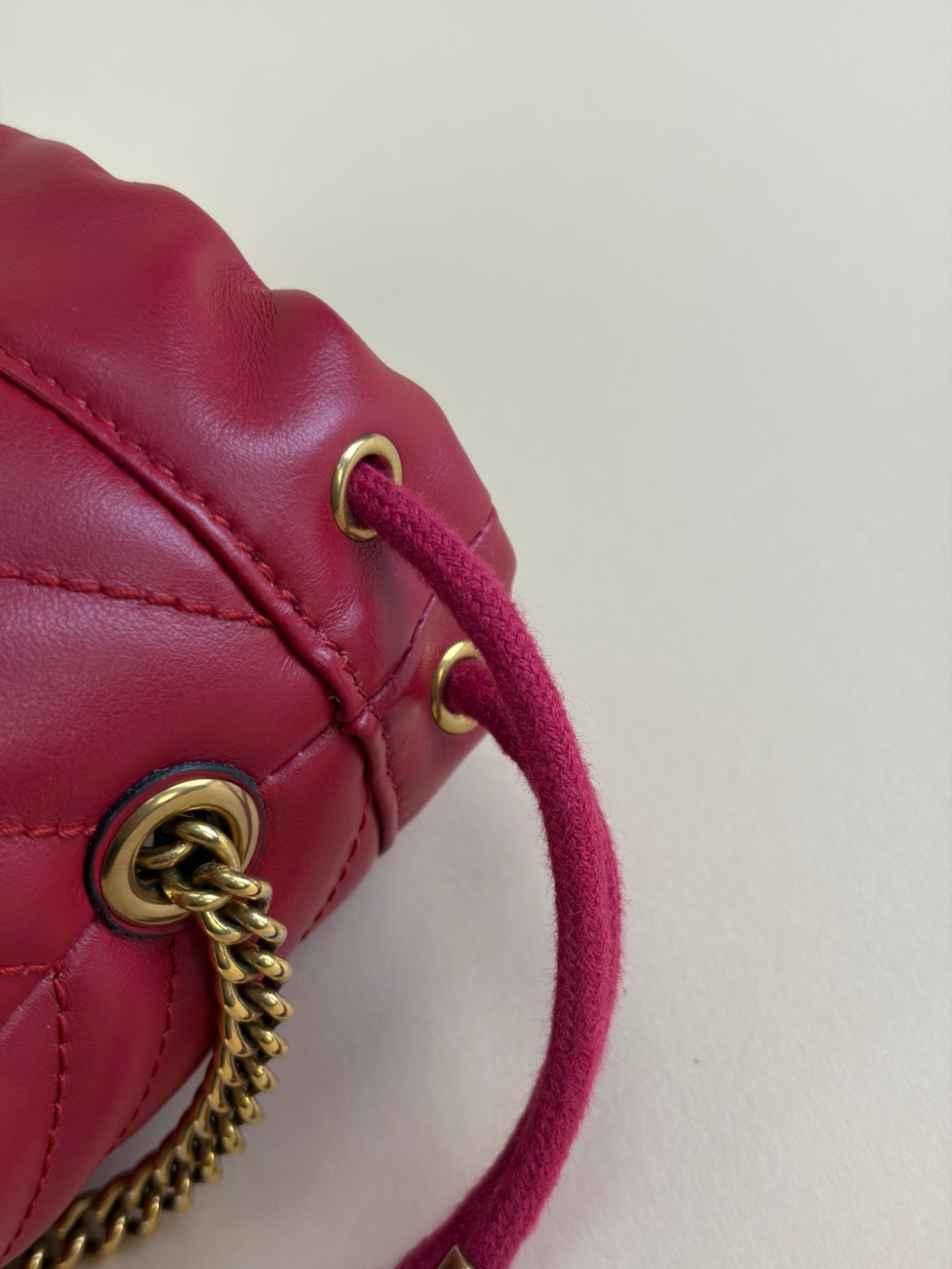 Gucci red calf skin matelassé mini gg Marmont backet bag