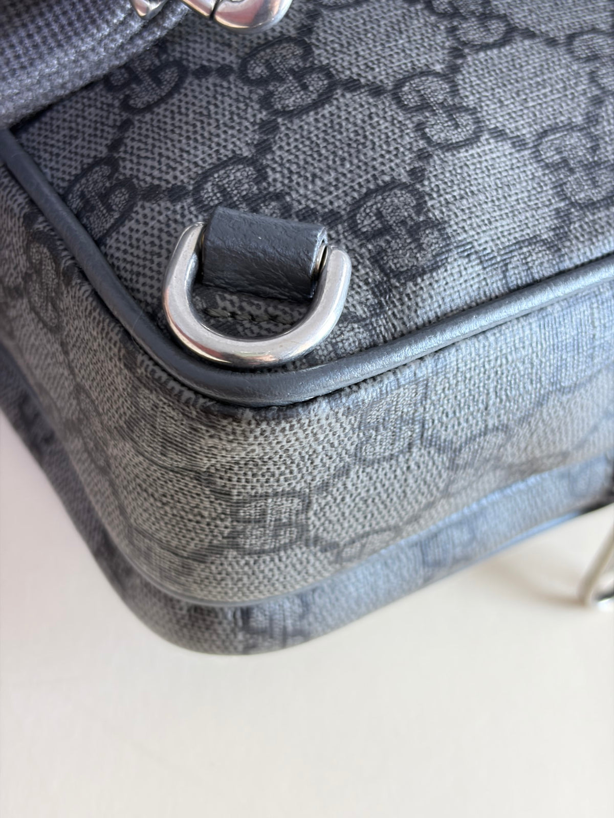 Gucci grey gg supreme ophedia mini
