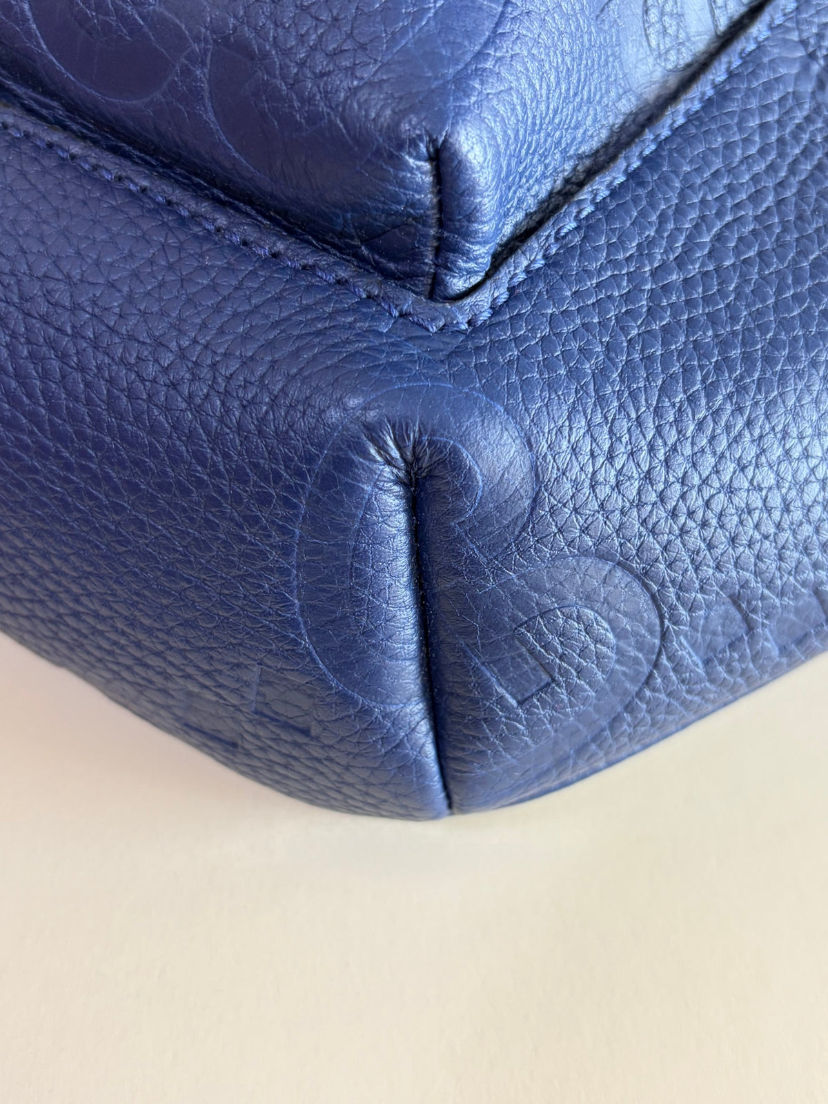 Gucci blue embossed calfskin piuma jumbo gg pocket belt bag