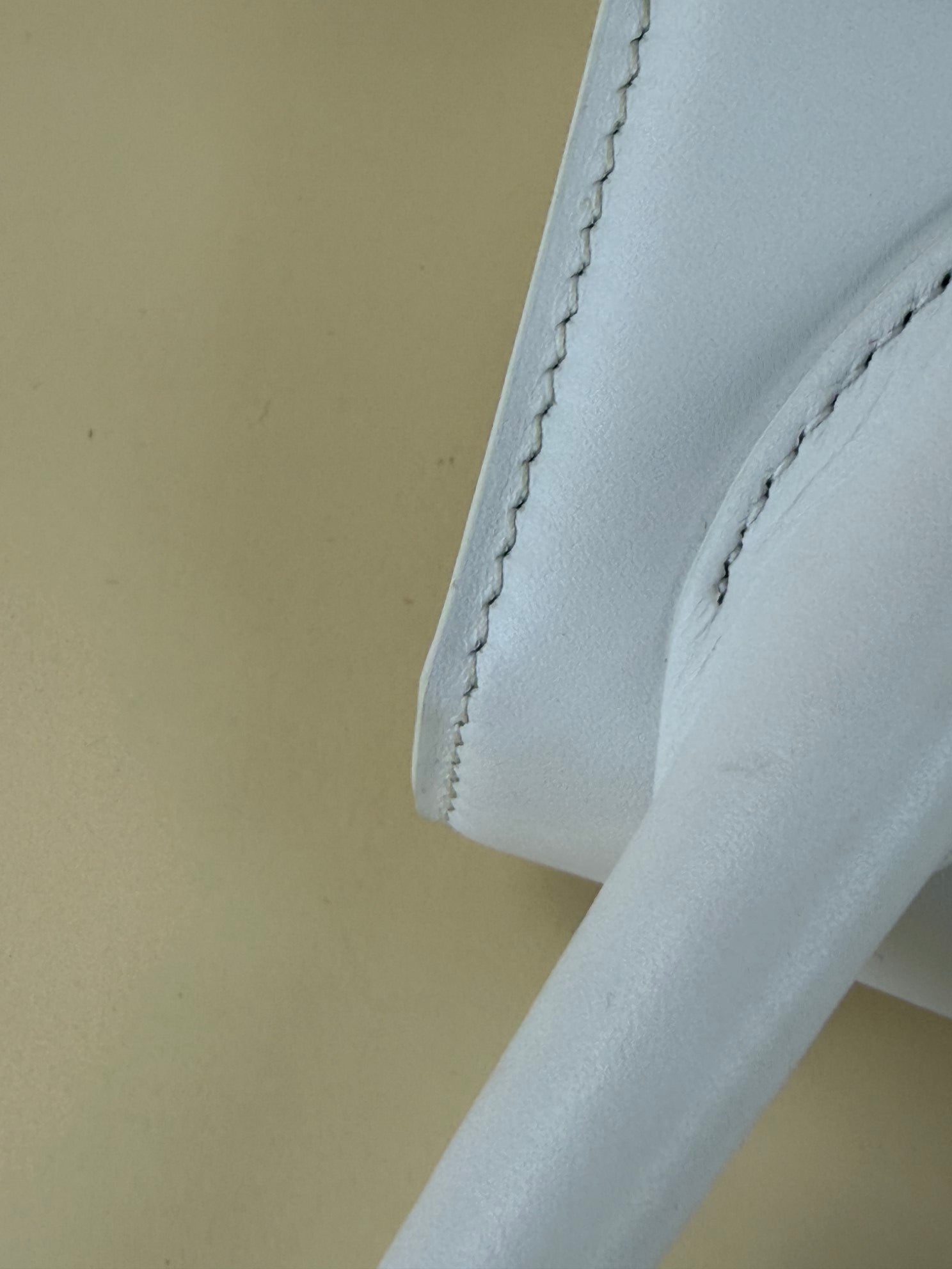 Jacquemus White Le Chiquito Medium Tote Bag with Strap