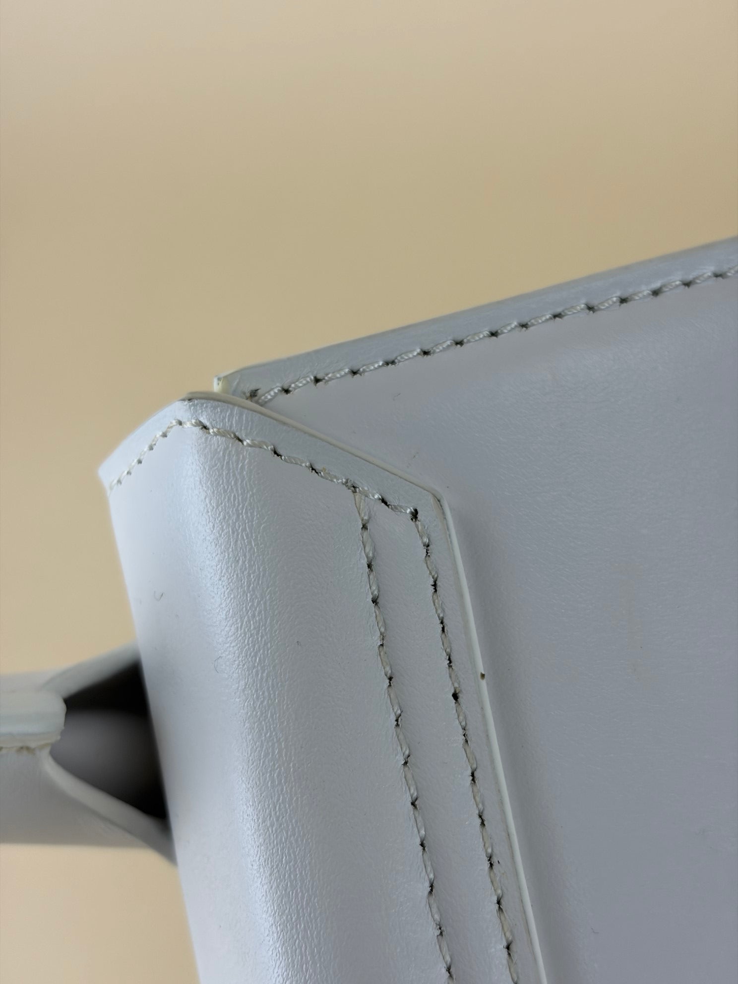 Jacquemus White Le Chiquito Medium Tote Bag with Strap