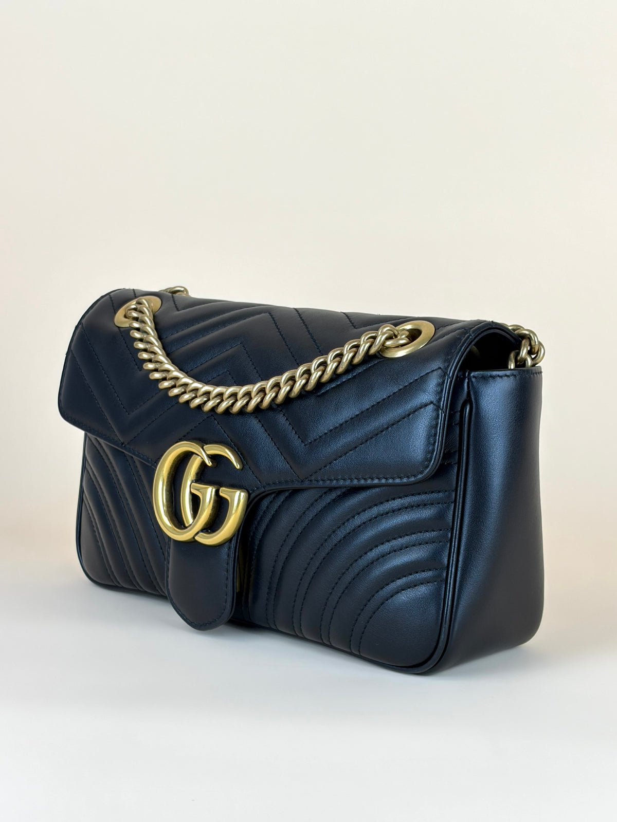 Gucci black GG Marmont Medium Shoulder Bag