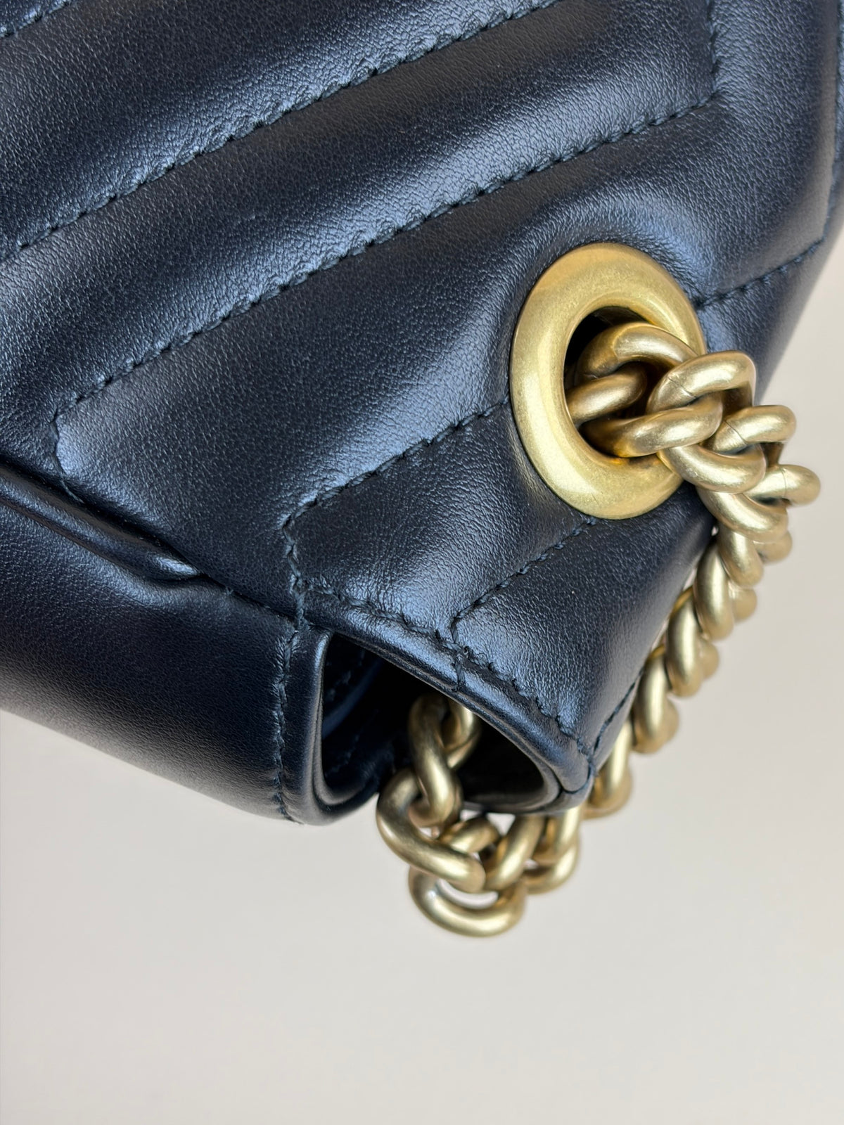 Gucci black GG Marmont Medium Shoulder Bag