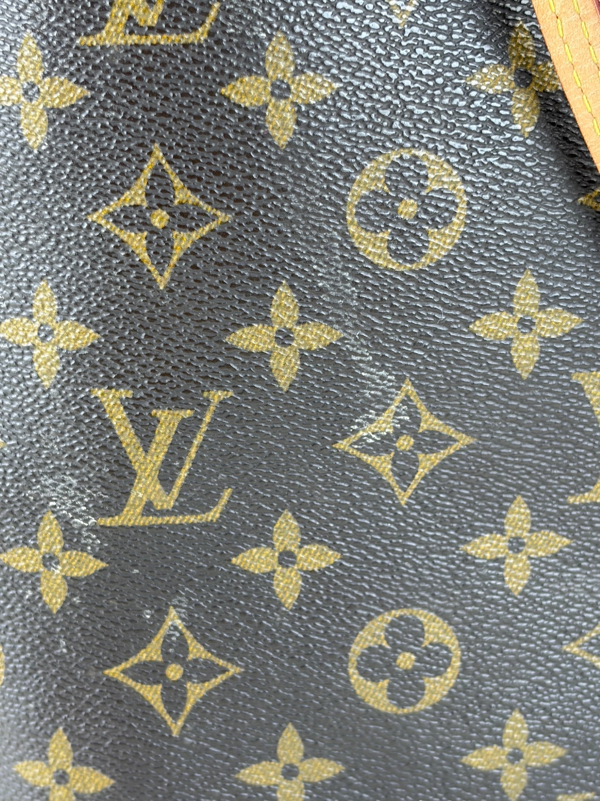 Louis Vuitton Monogram canvas MM Neverfull Bag