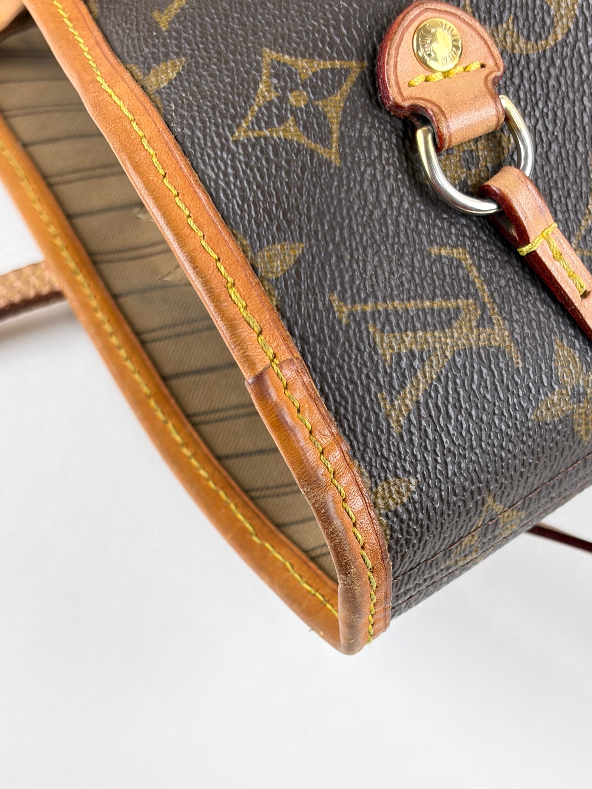 Louis Vuitton Monogram canvas MM Neverfull Bag