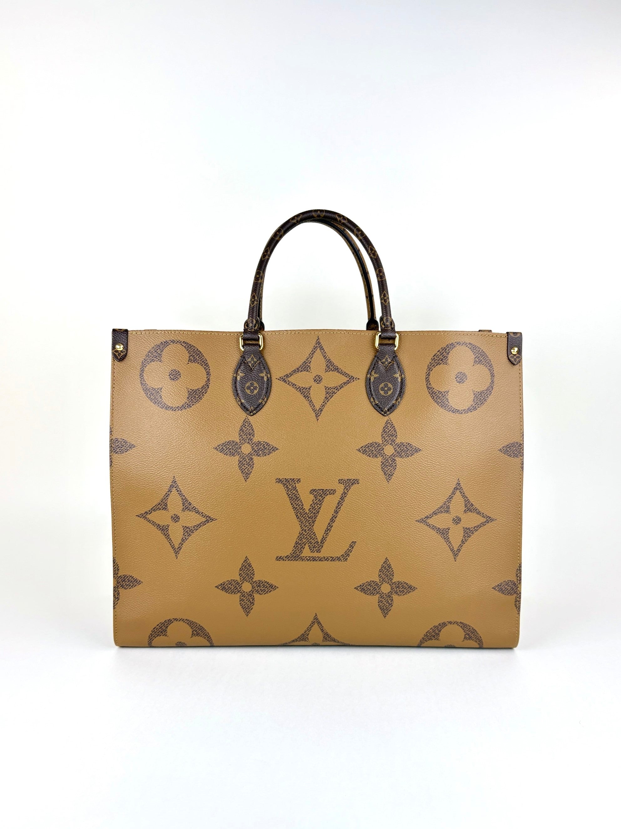 Louis Vuitton Monogram giant canvas on the go GM tote bag