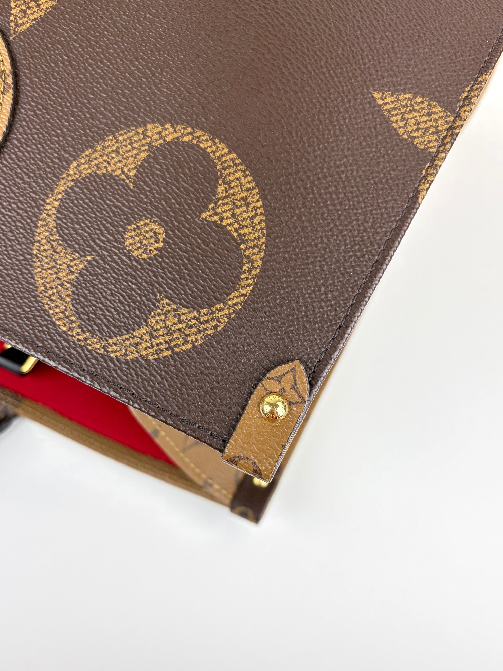 Louis Vuitton Monogram giant canvas on the go GM tote bag