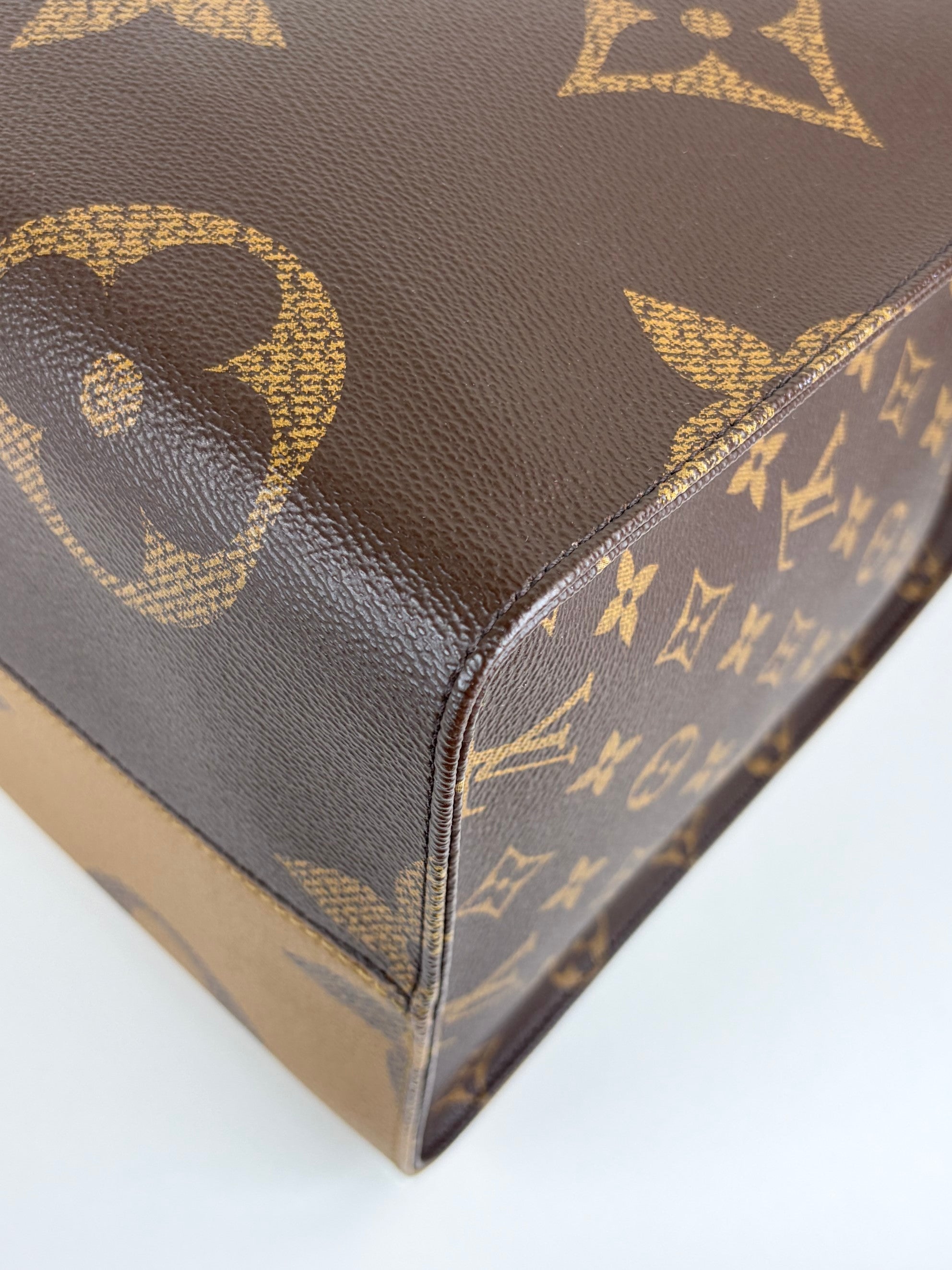 Louis Vuitton Monogram giant canvas on the go GM tote bag