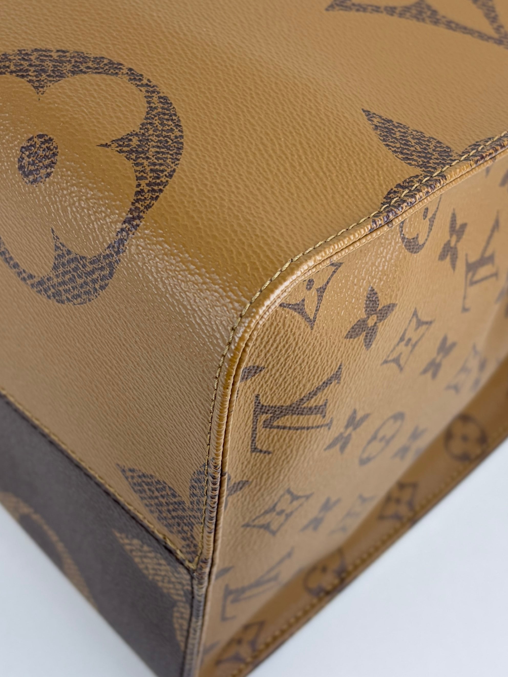 Louis Vuitton Monogram giant canvas on the go GM tote bag