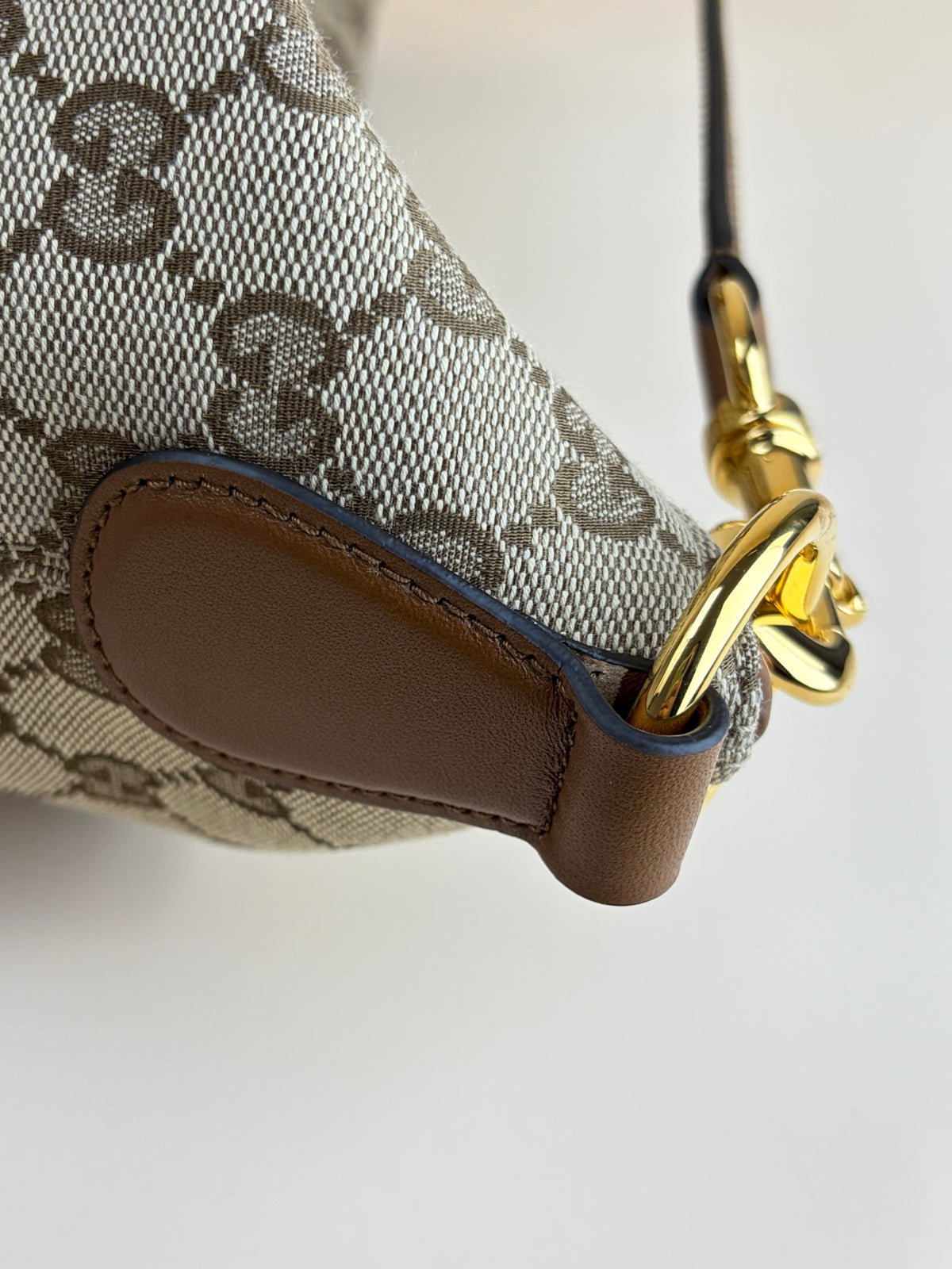 Gucci beige and brown gg canvas vanity medium