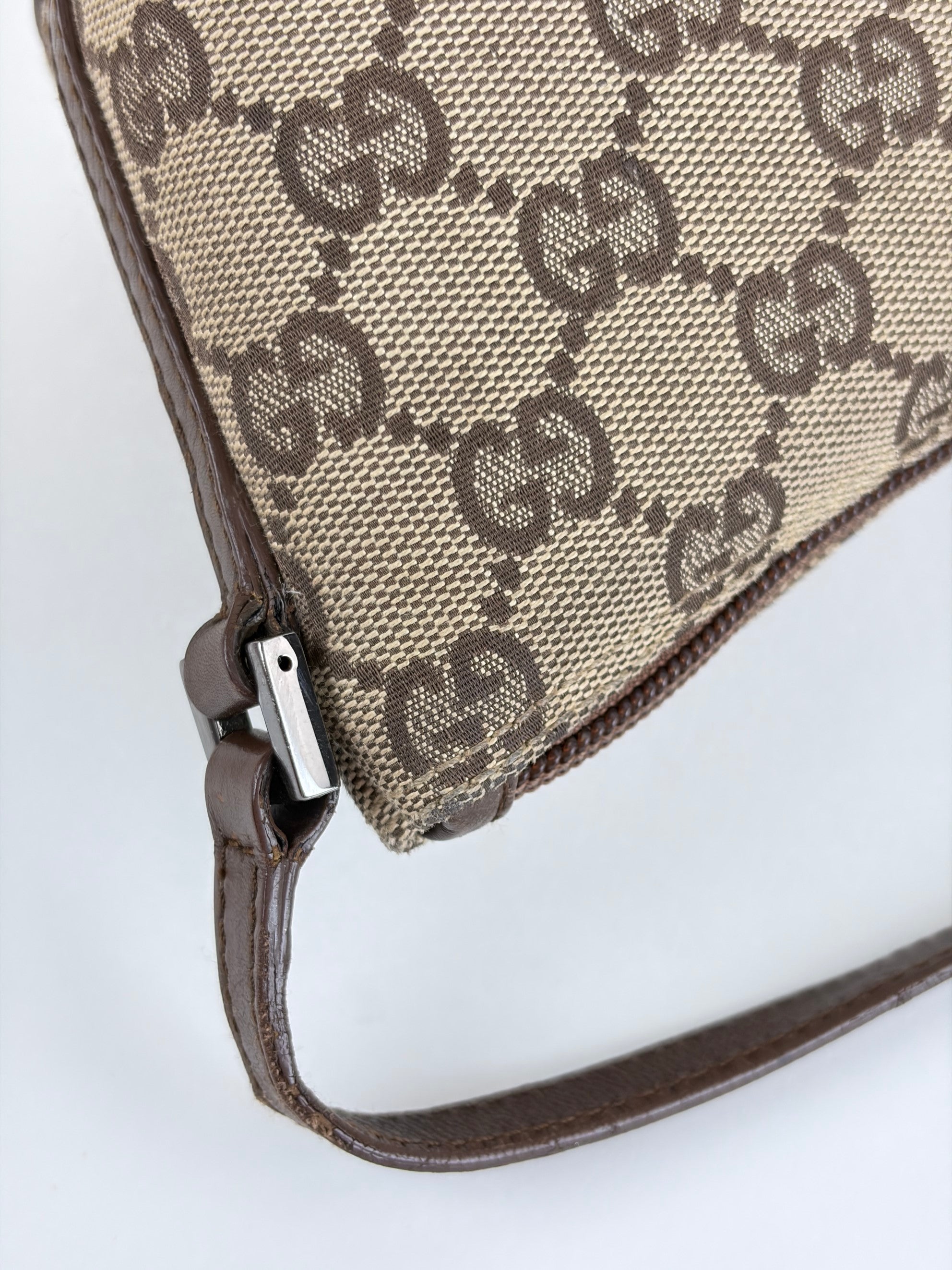 Gucci monogram boat pochette vintage gg beige mini bag