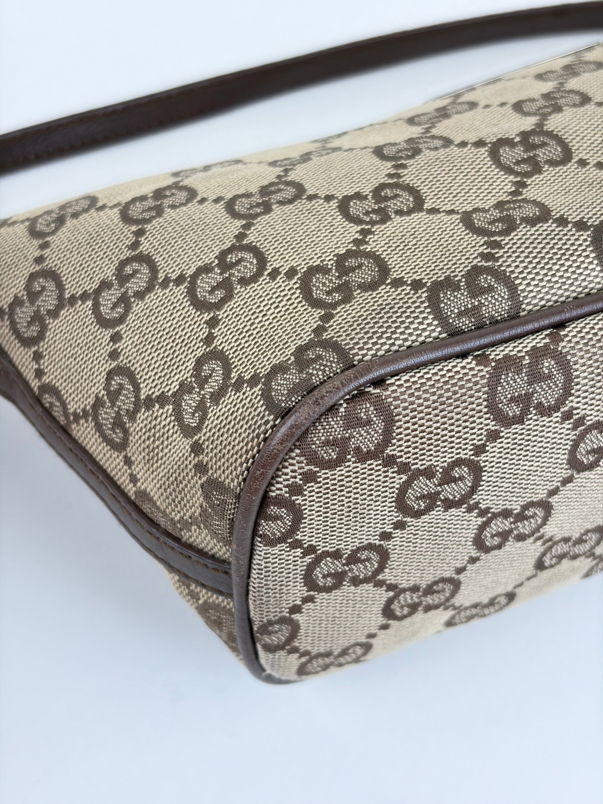 Gucci monogram boat pochette vintage gg beige mini bag