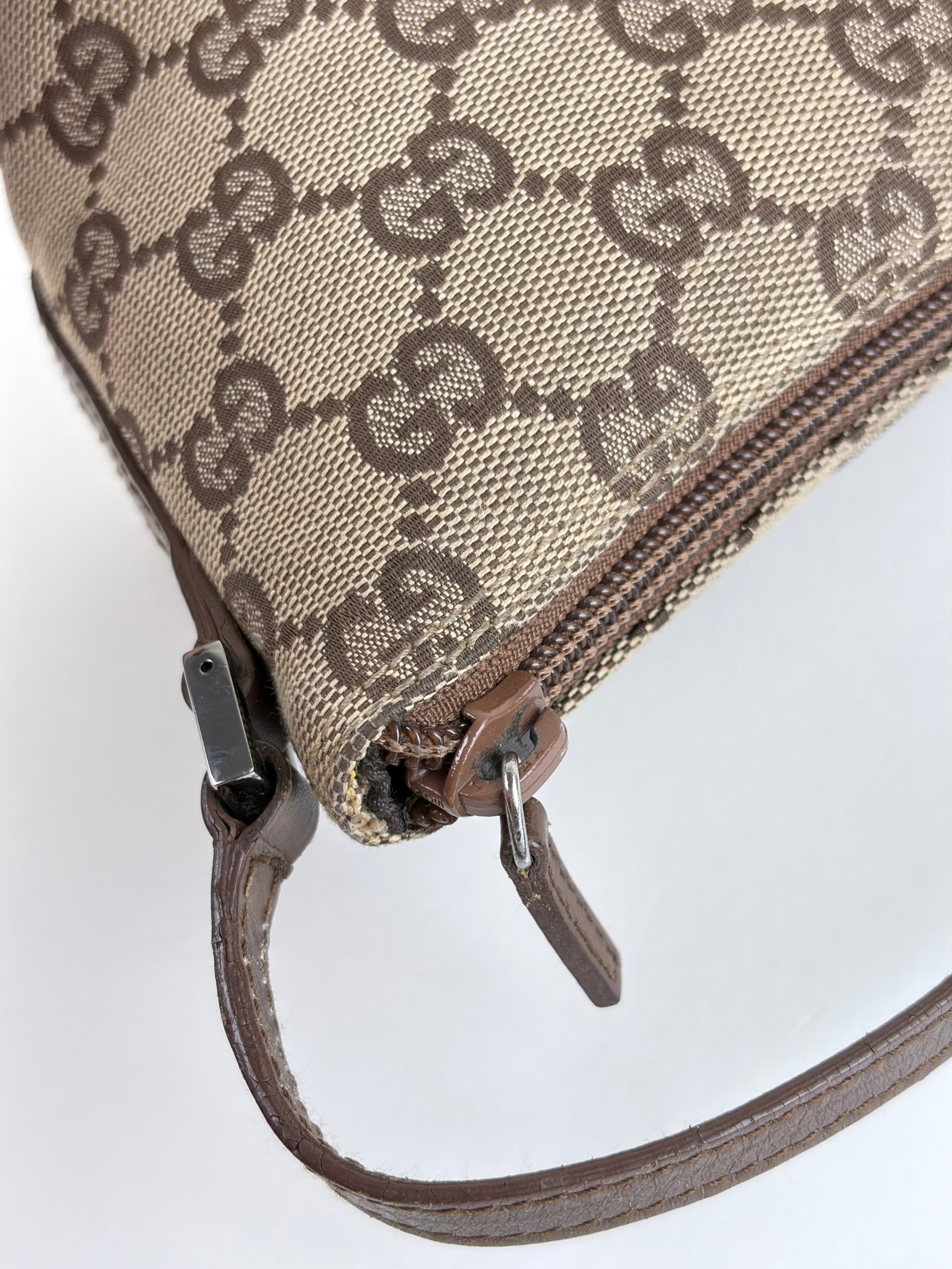Gucci monogram boat pochette vintage gg beige mini bag