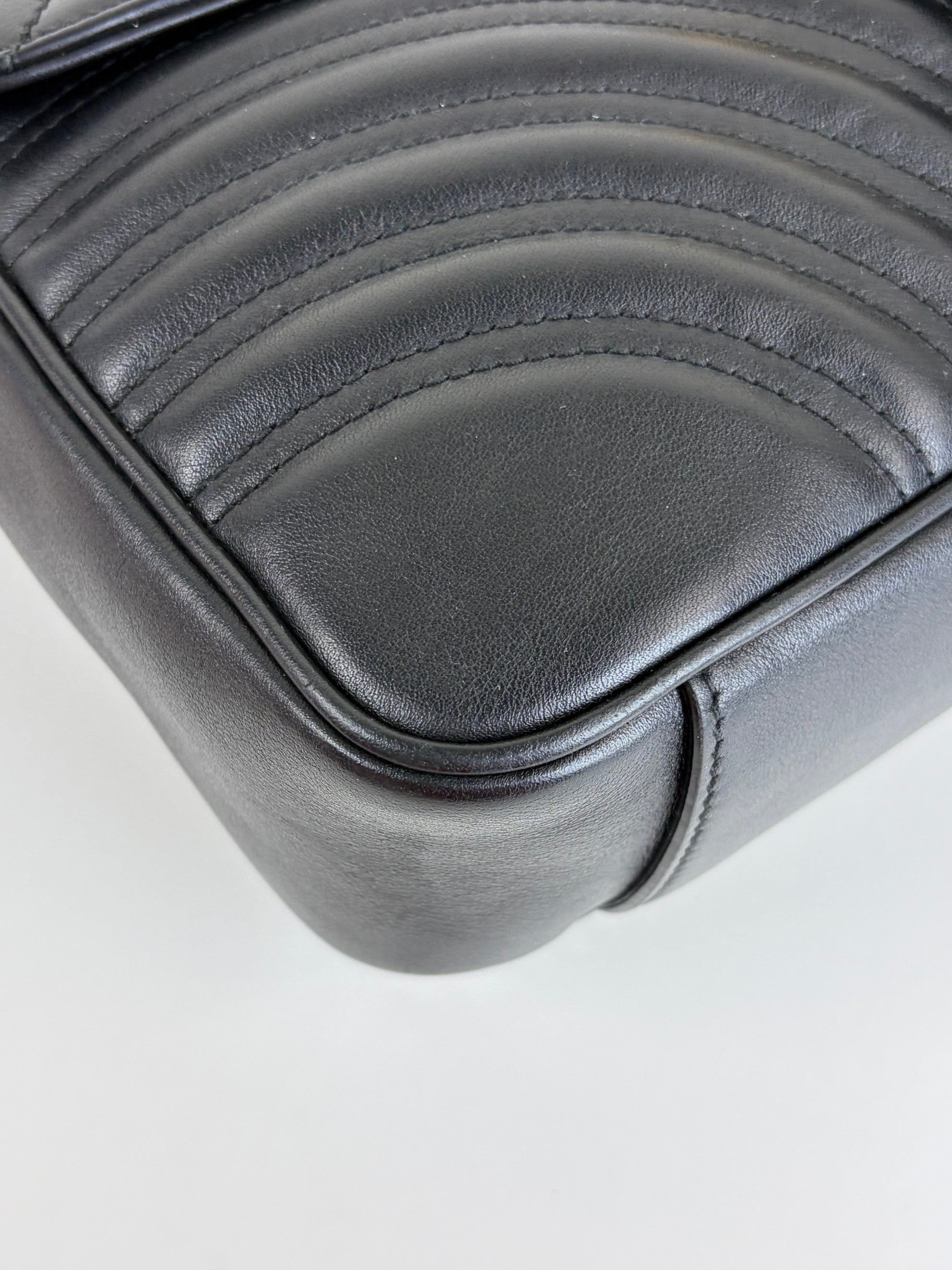Gucci Black gg Marmont medium Shoulder Bag