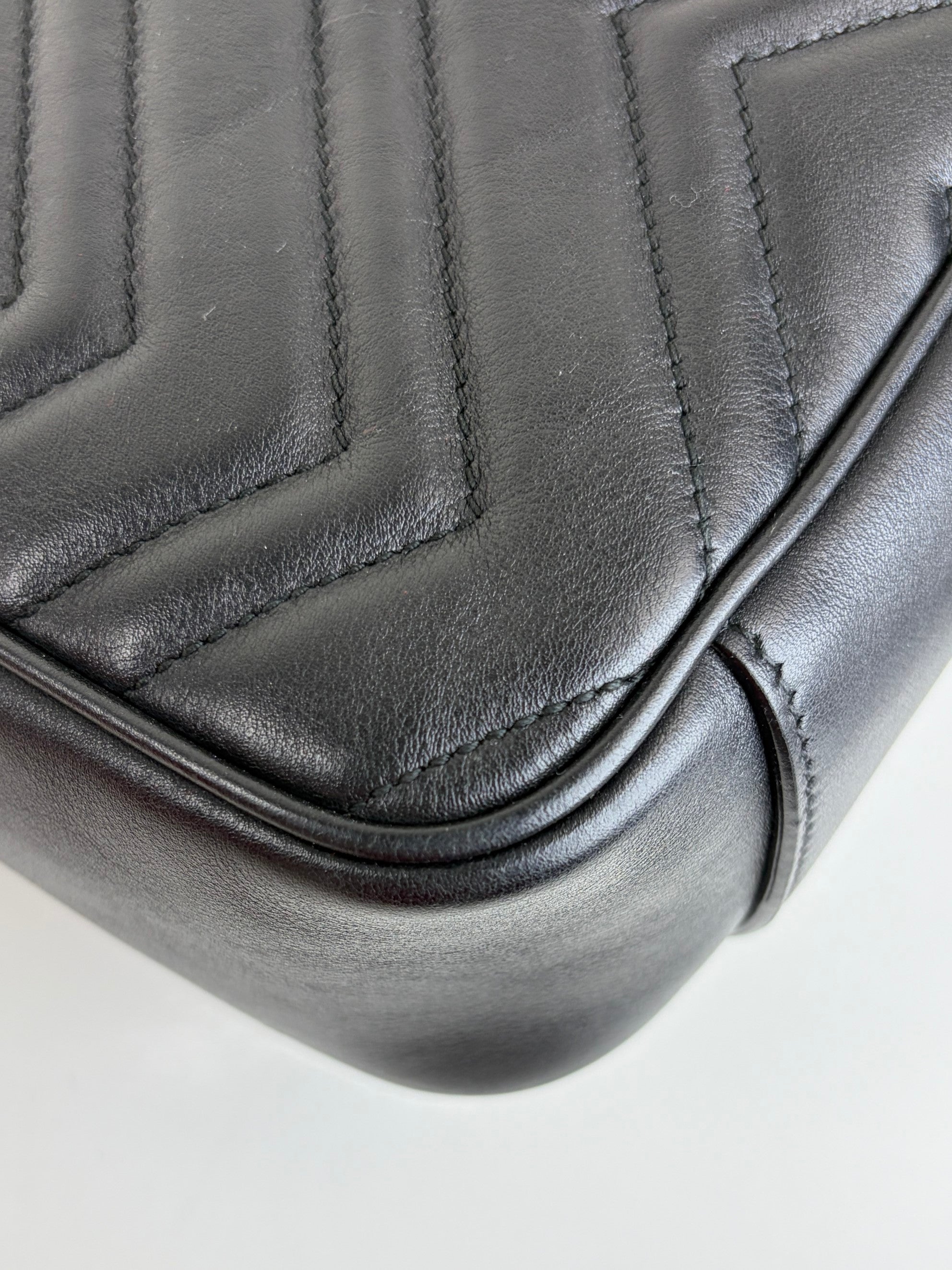 Gucci Black gg Marmont medium Shoulder Bag