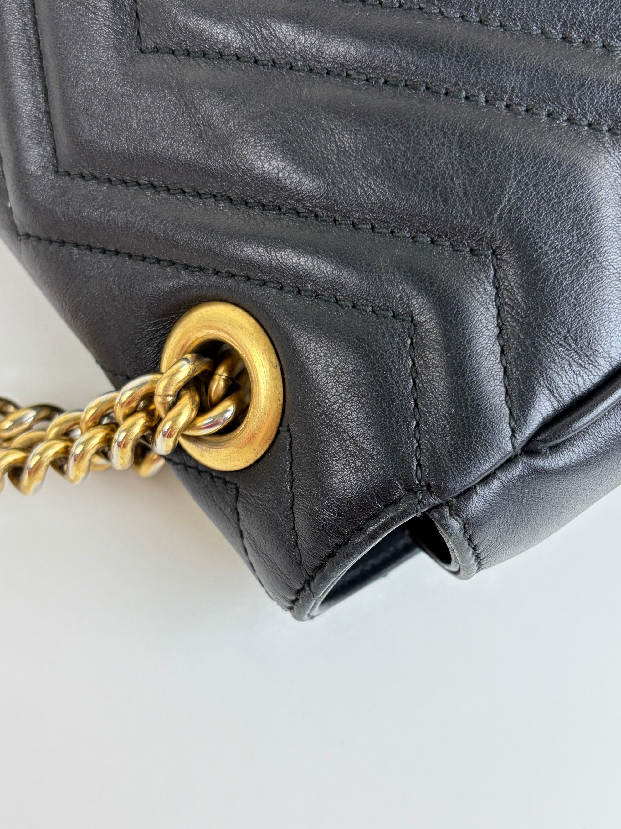 Gucci Black gg Marmont medium Shoulder Bag
