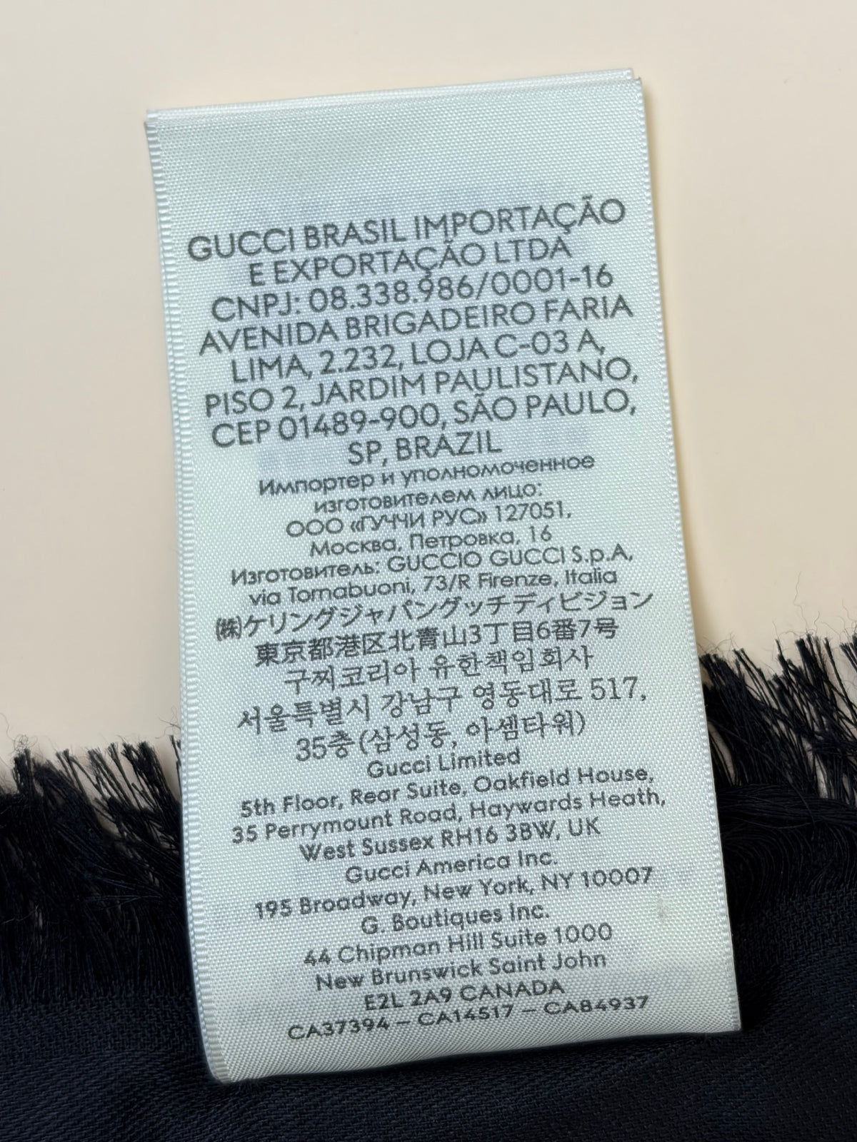 GUCCI black gg jaquard silk wool shawl