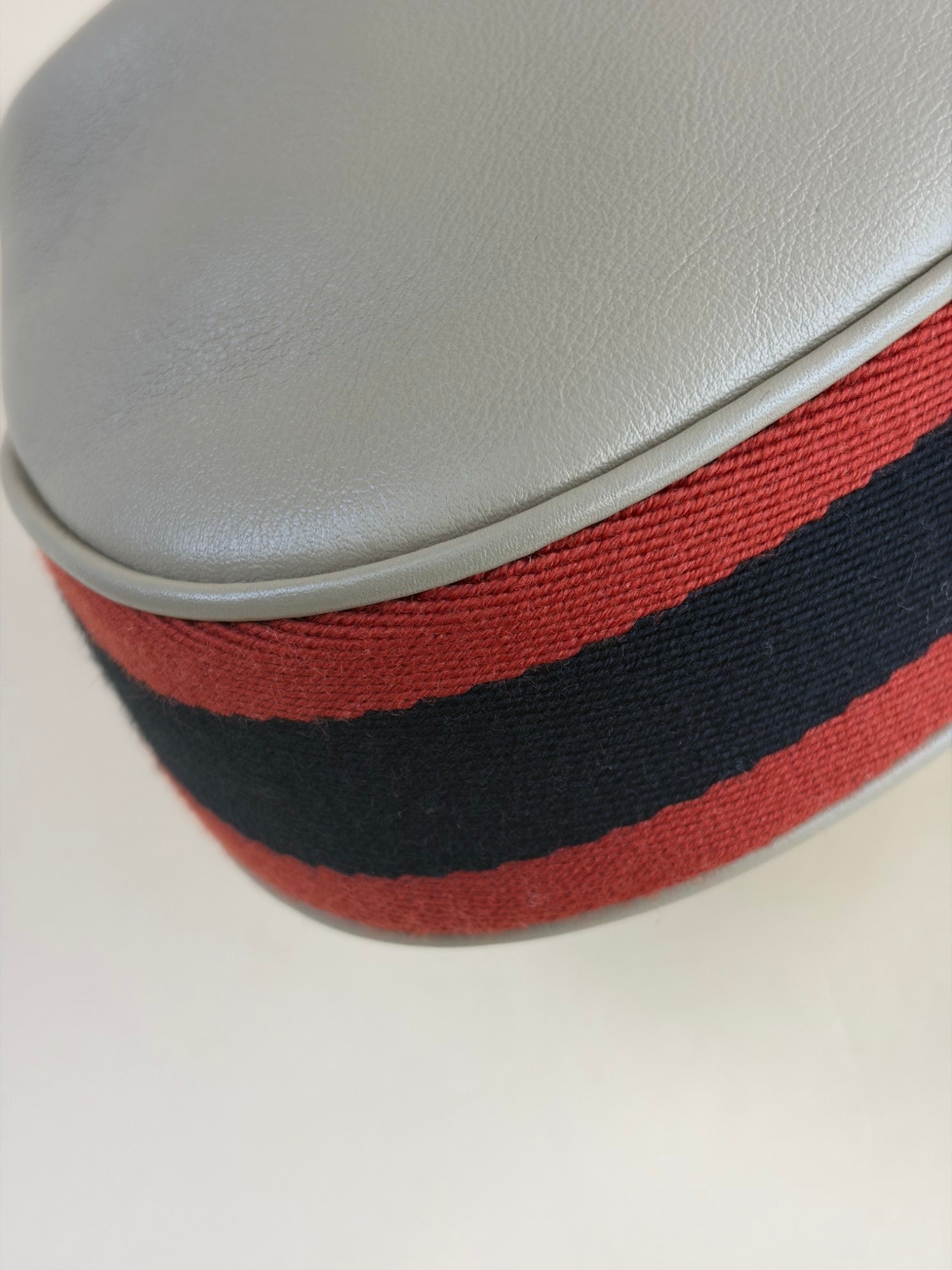 GUCCI Aira attaché small beige shoulder bag with canvas strap and leather strap