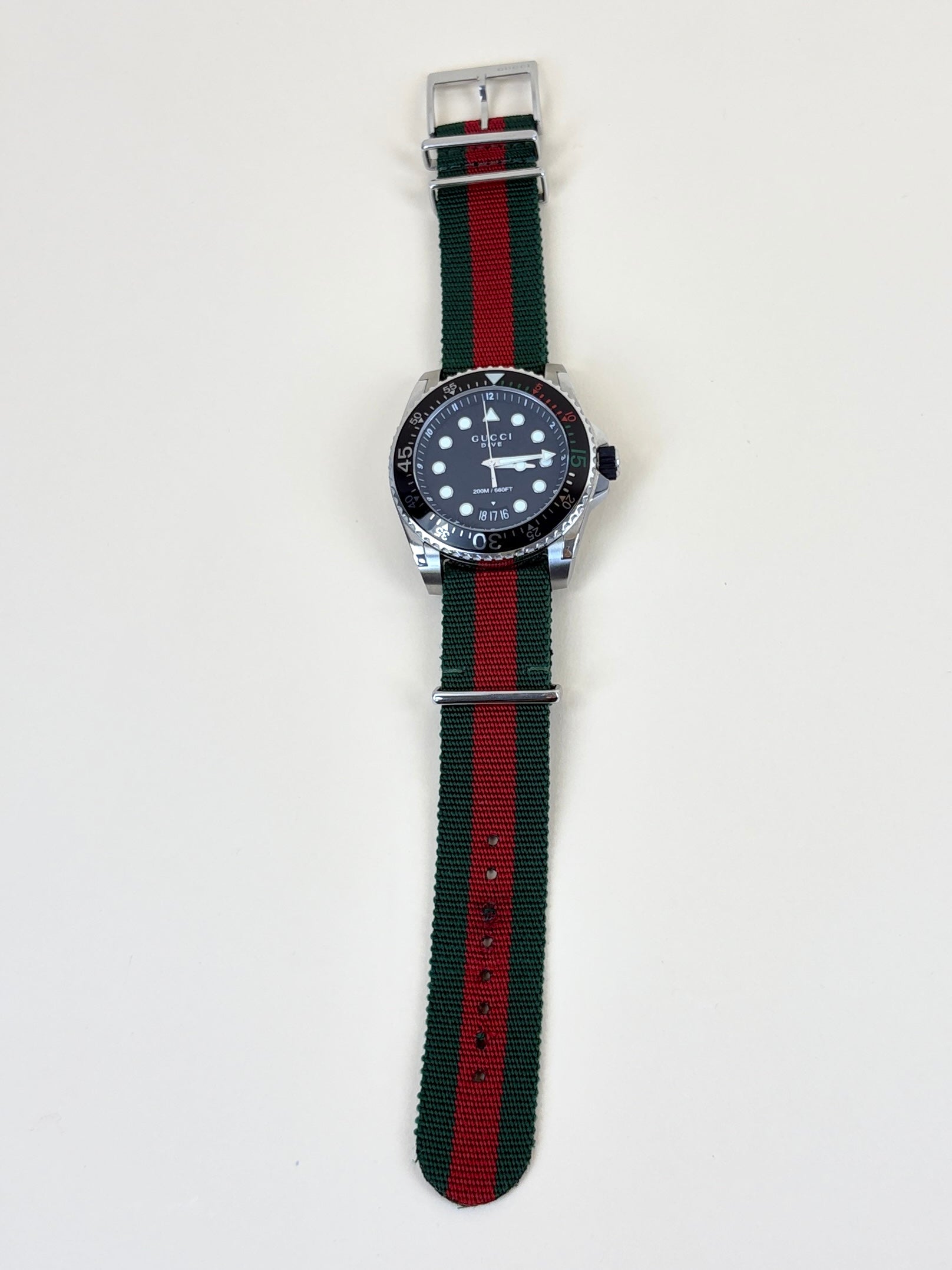 gucci stainless steel nylon web strap 45mm dive quartz watch