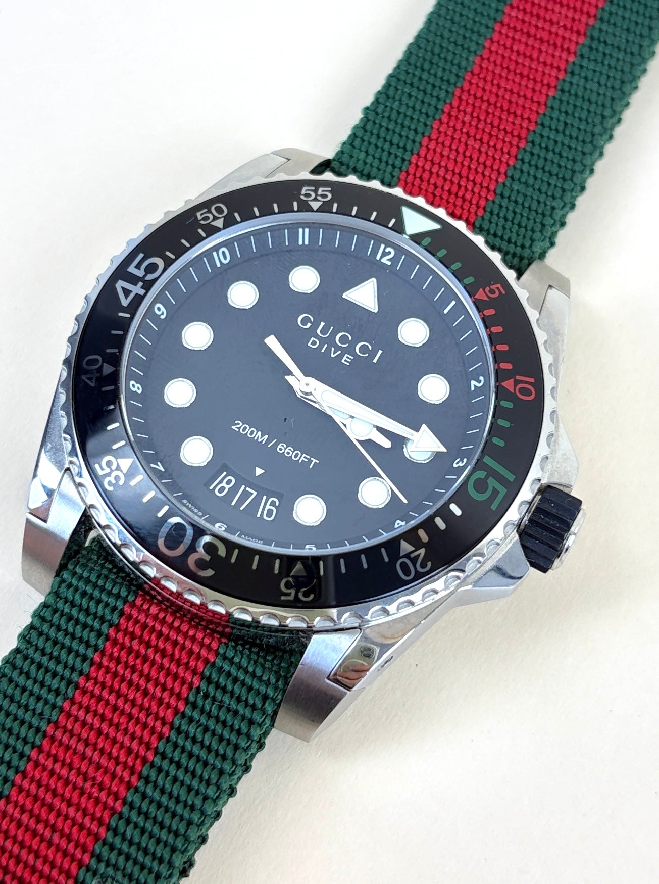 gucci stainless steel nylon web strap 45mm dive quartz watch