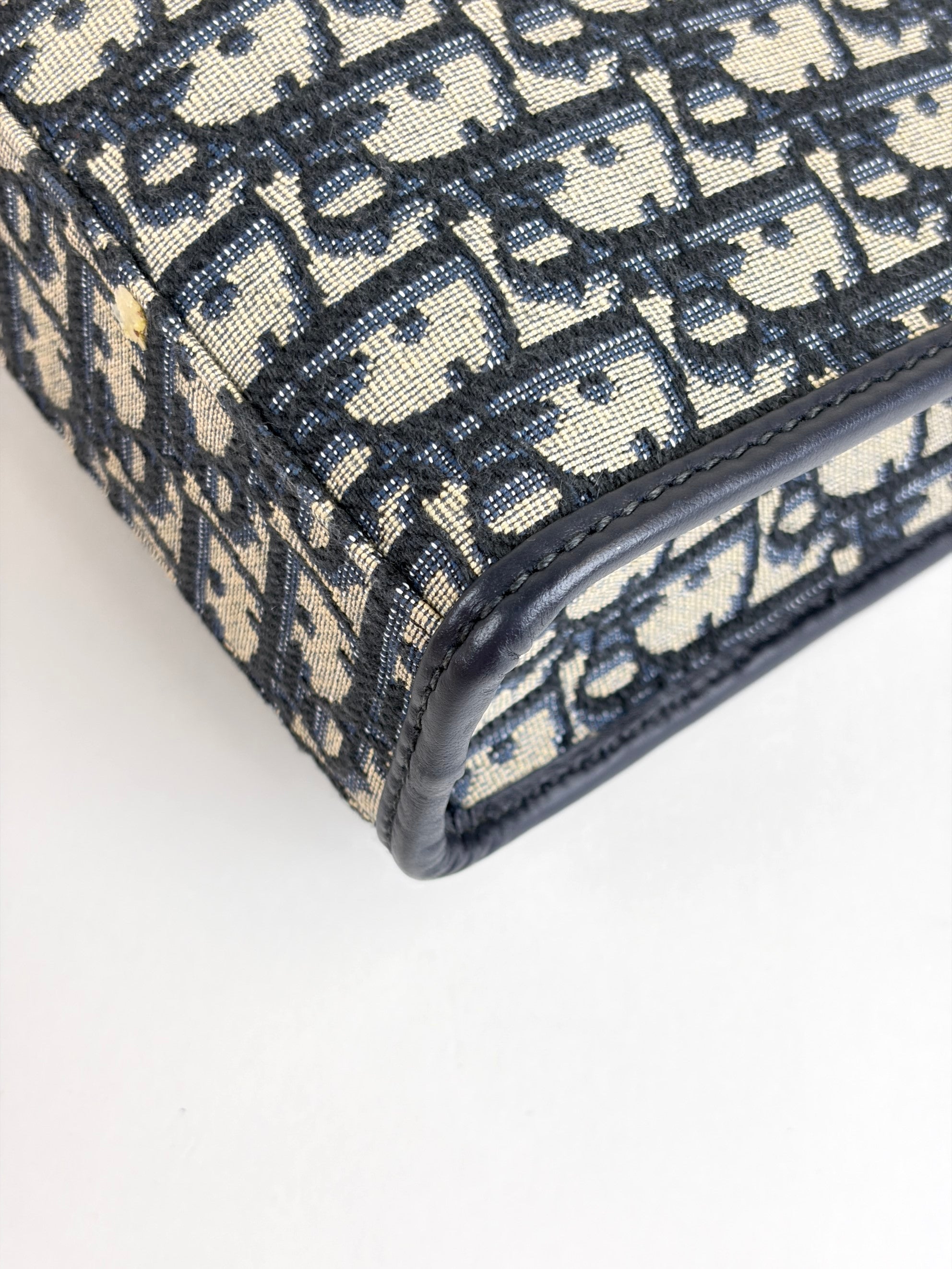 Dior blue oblique jacquard 30 Montaigne pouch