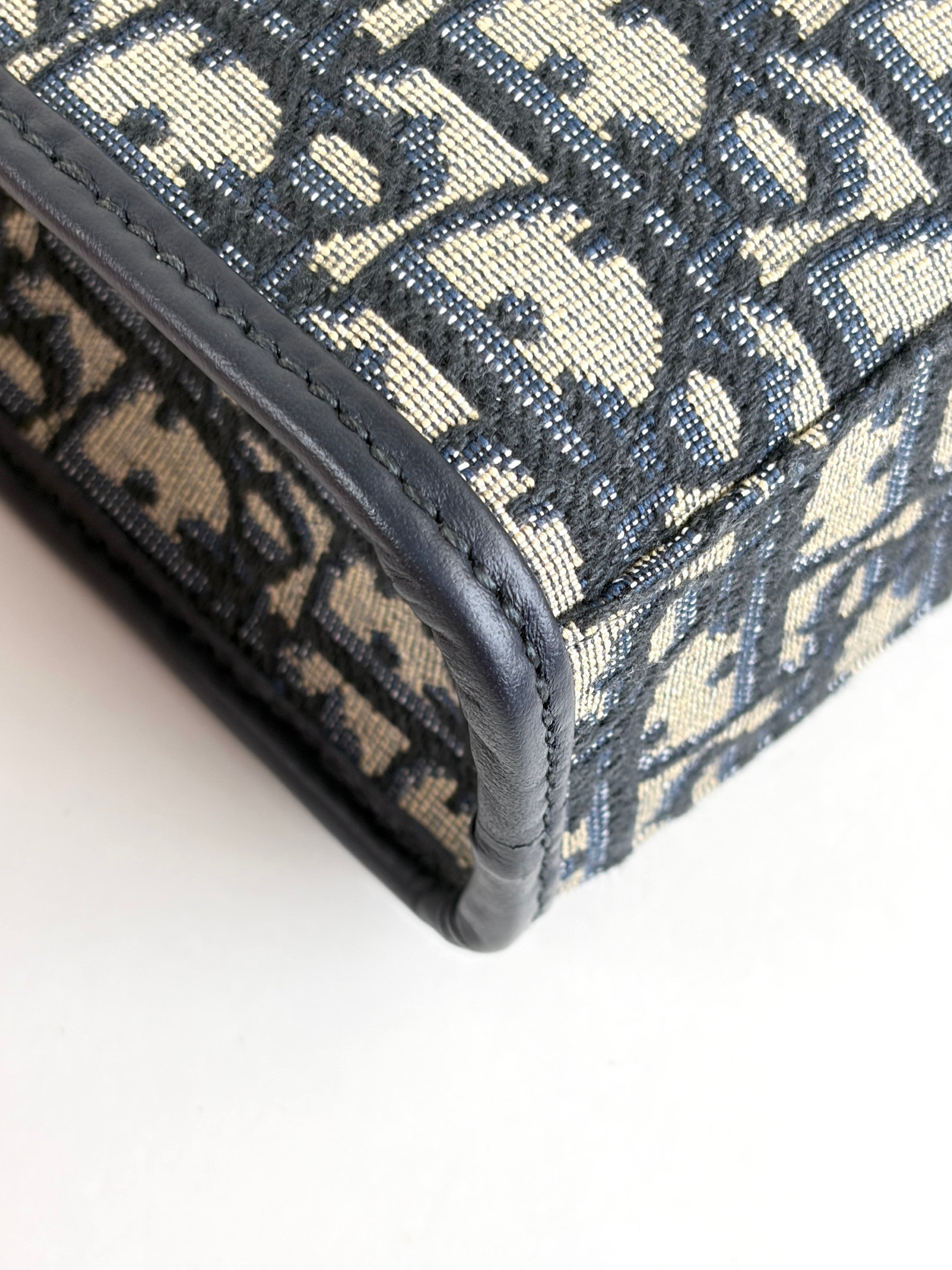 Dior blue oblique jacquard 30 Montaigne pouch