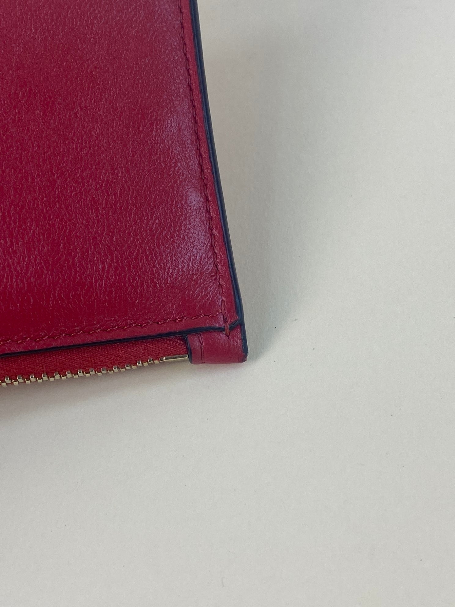 Valentino v logo walks zip red card holder