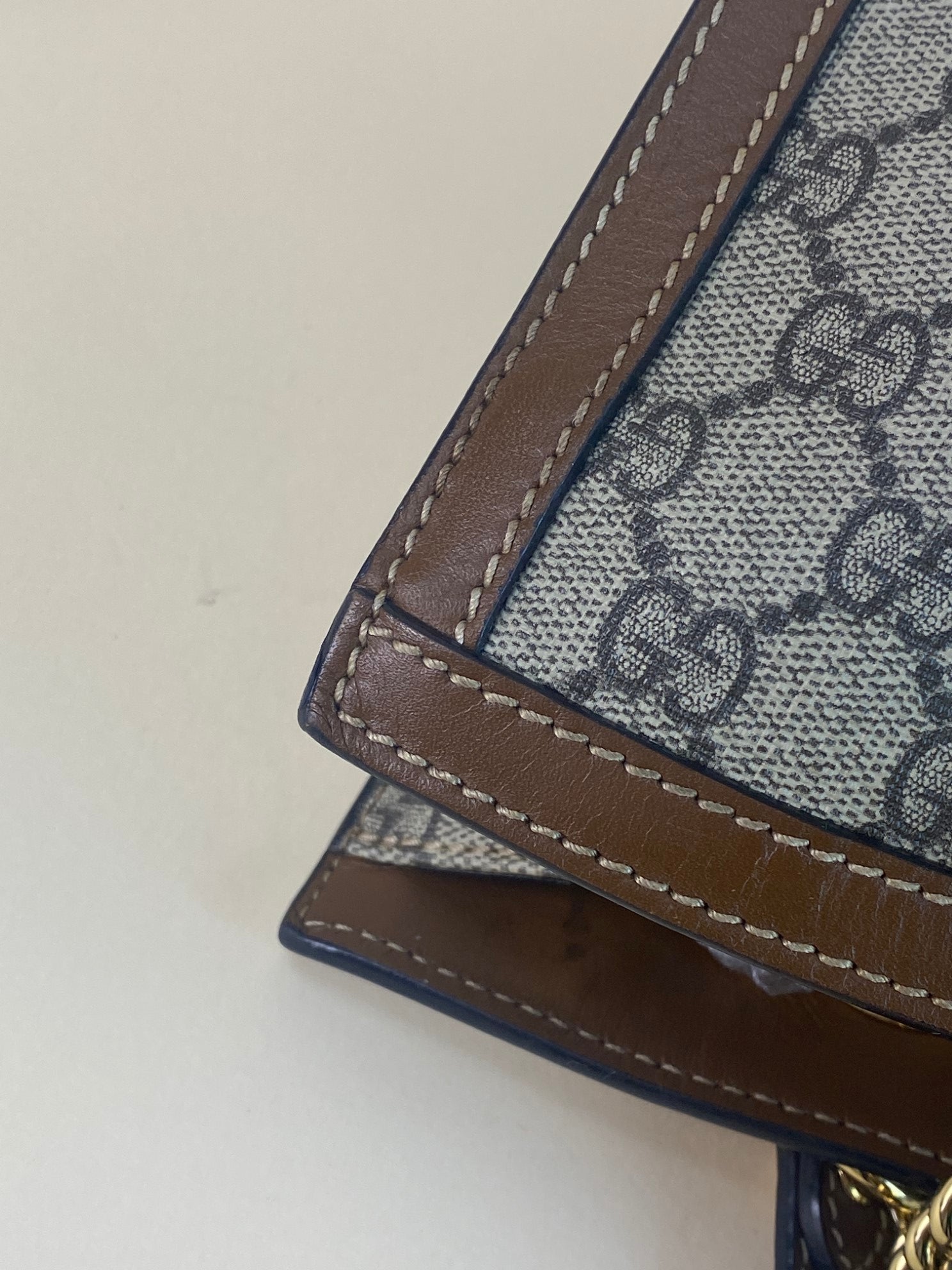 Gucci Bicolor GG Supreme medium padlock tote bag